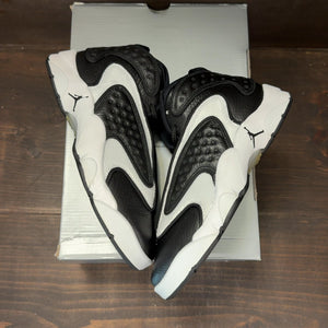 Jordan OG Black Toe (Women's) Size 8W - back