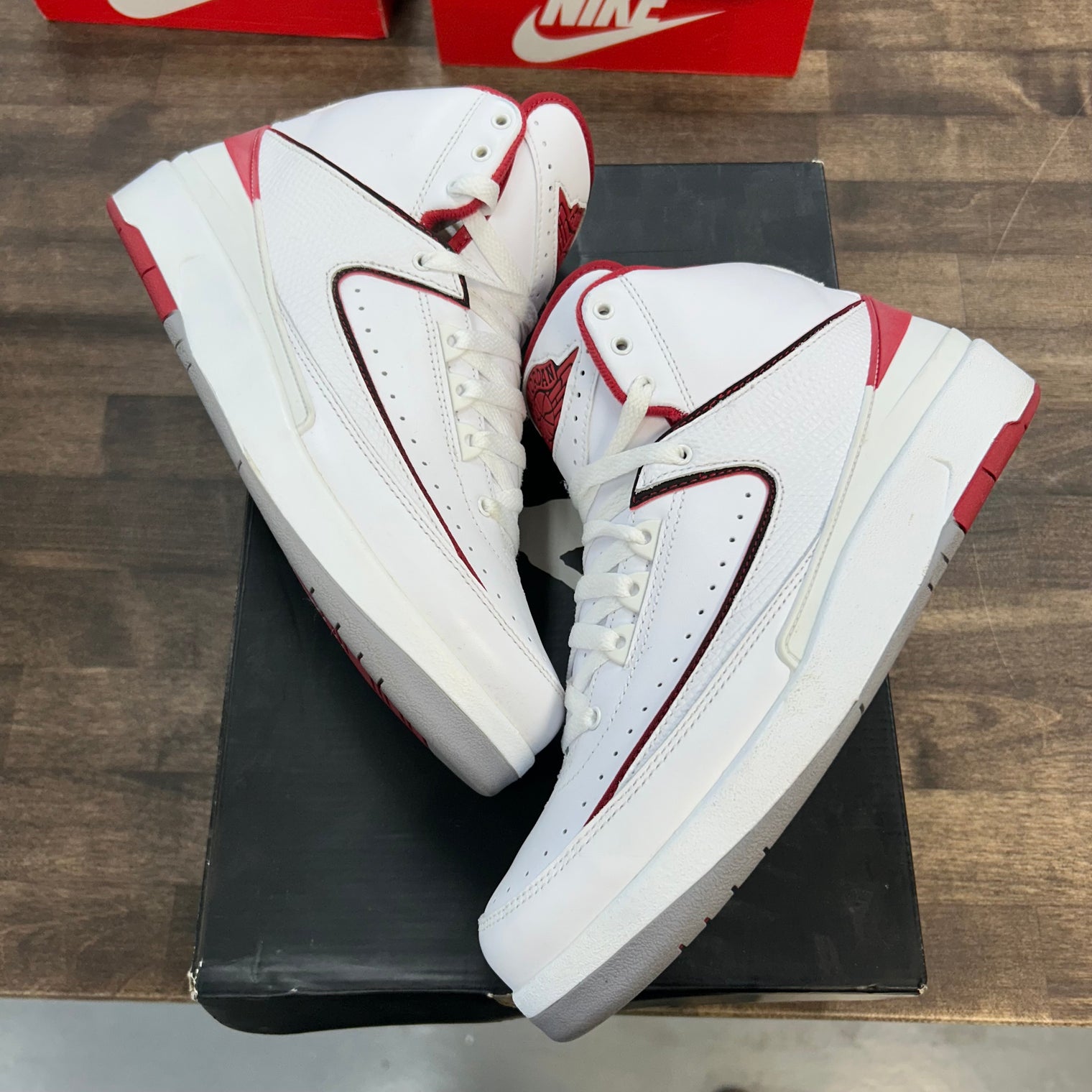 White Red Jordan 2 Retro (2014) (Used)