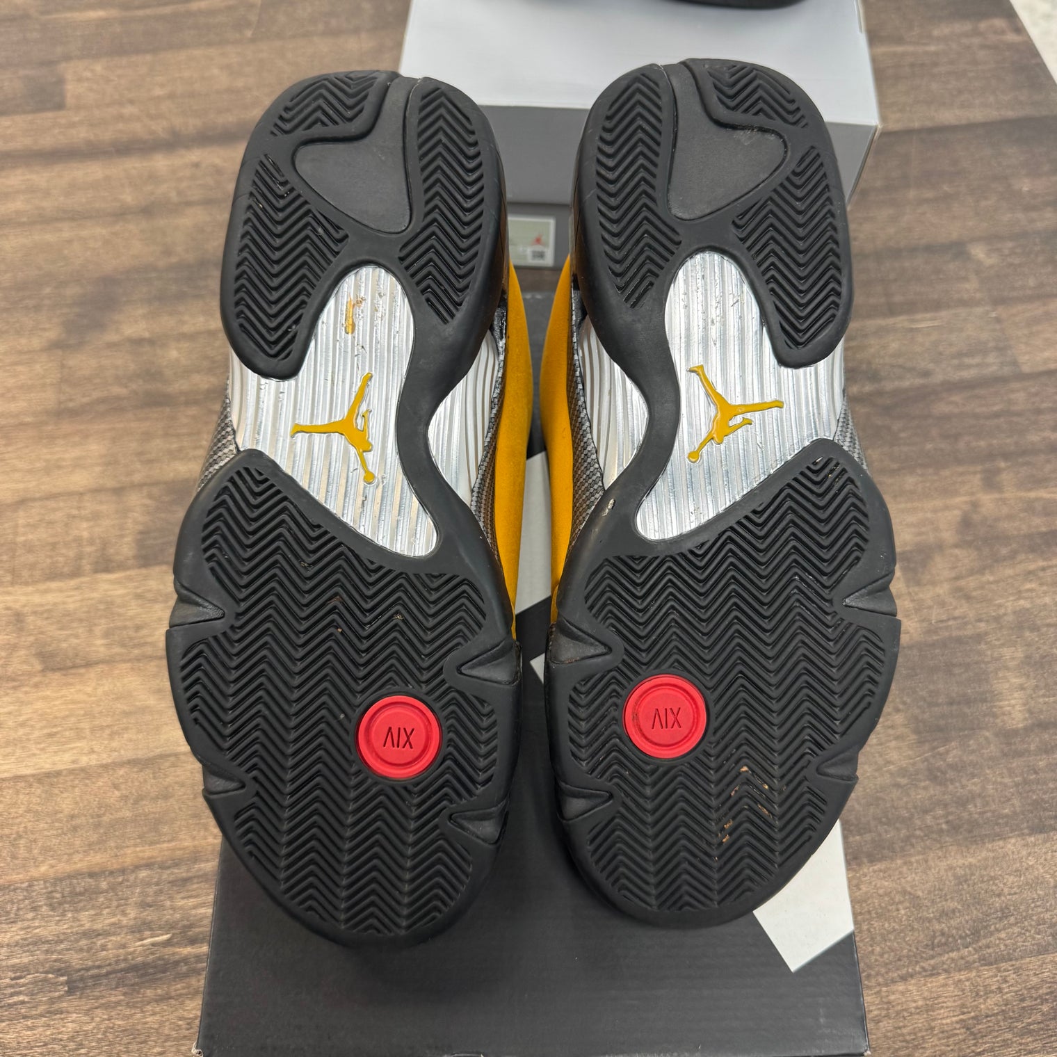 Ferrari Jordan 14 Retro (USED, No Insoles, Replacement Box)