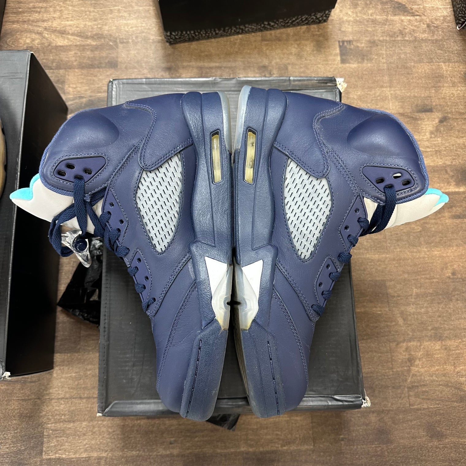 Pre-Grape Jordan 5 Retro (USED)