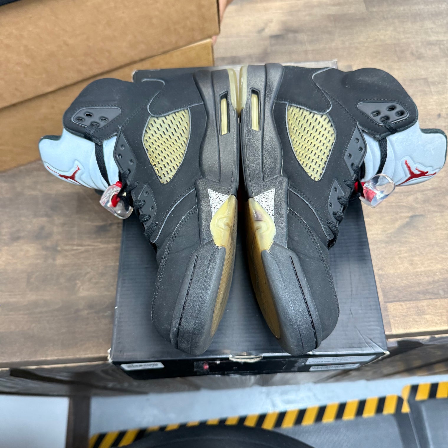 Black Metallic Jordan 5 Retro (2016) (USED)