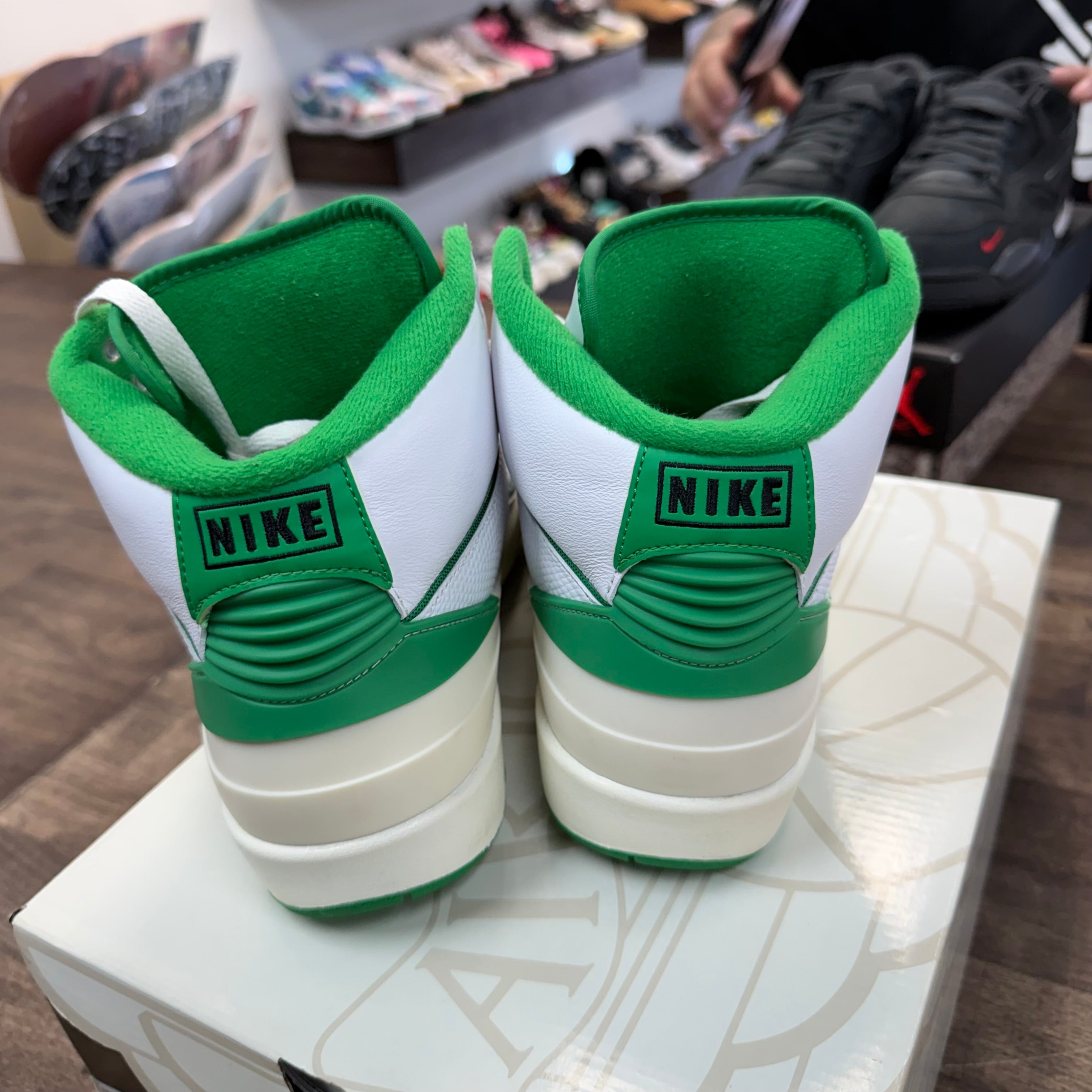 Jordan Lucky Green Jordan 2 Retro (USED) Size 9 (Pre-Owned) - Image 3