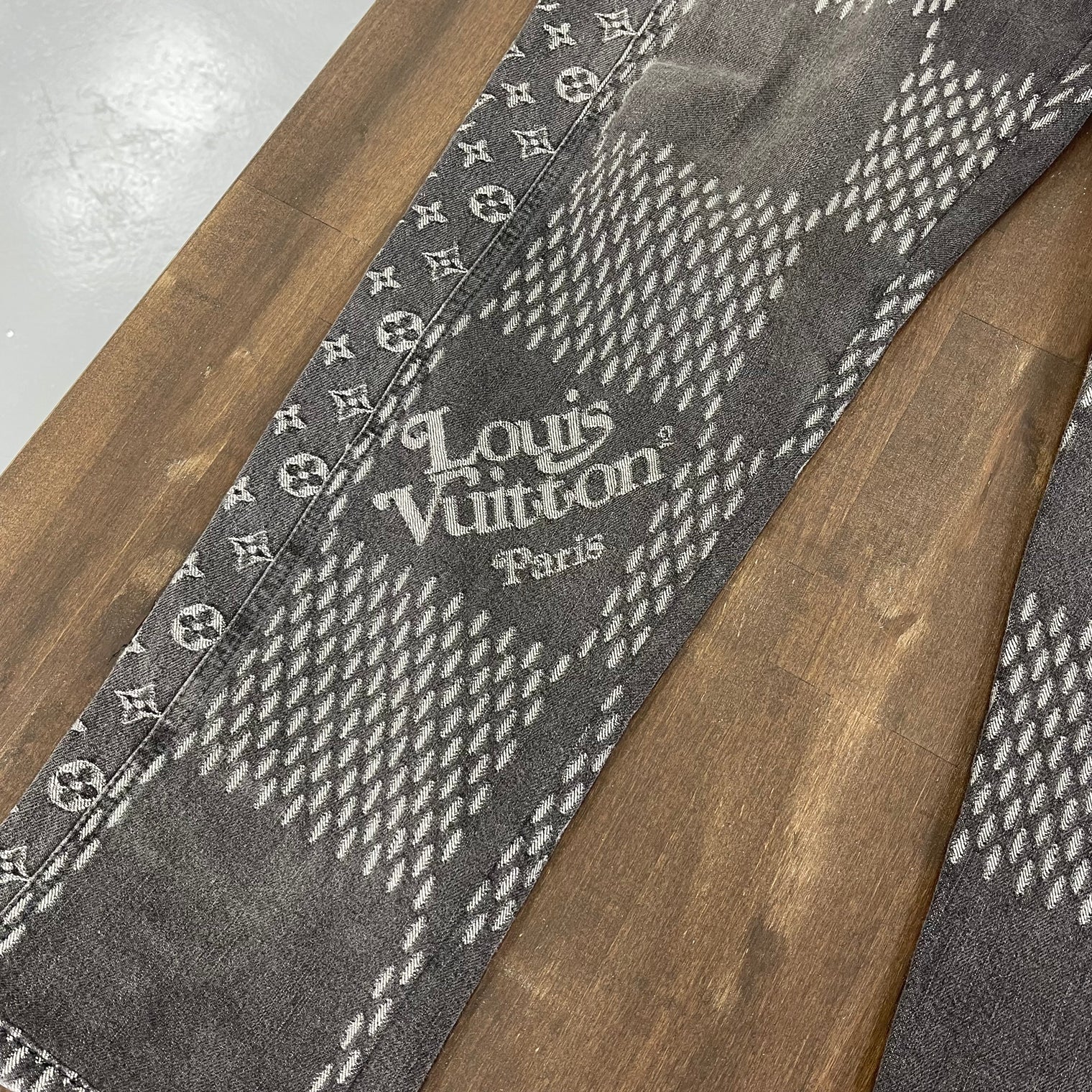 Louis Vuitton Nigo Grey Denim Jeans (USED)