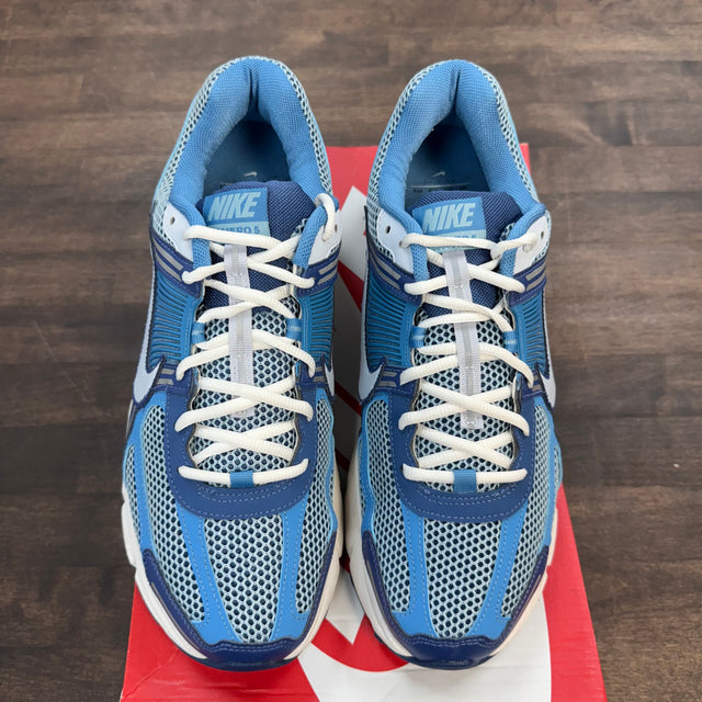 Mystic Navy Worn Blue Vomero 5 (USED)