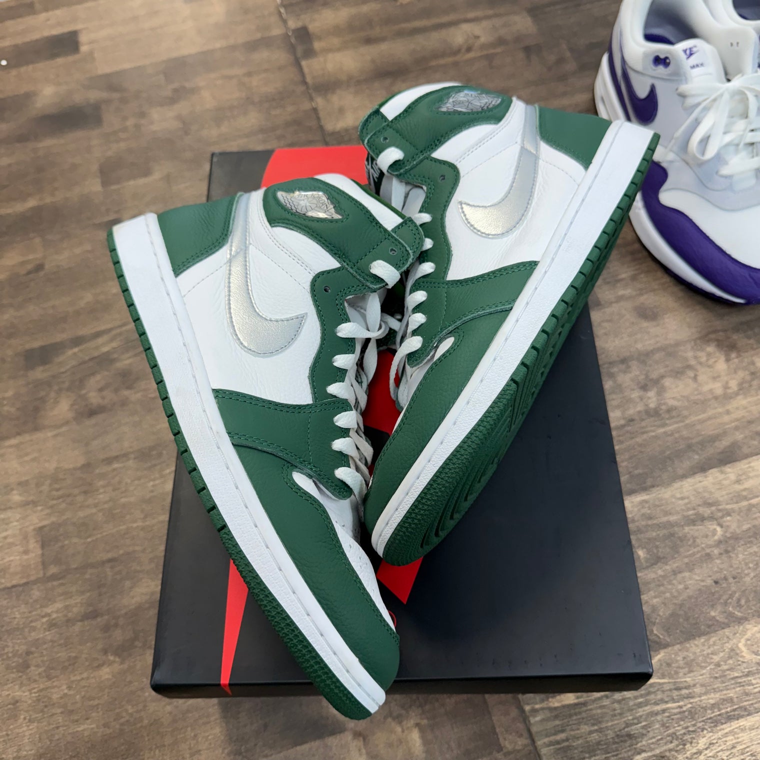 Gorge Green Jordan 1 Retro High OG (USED)