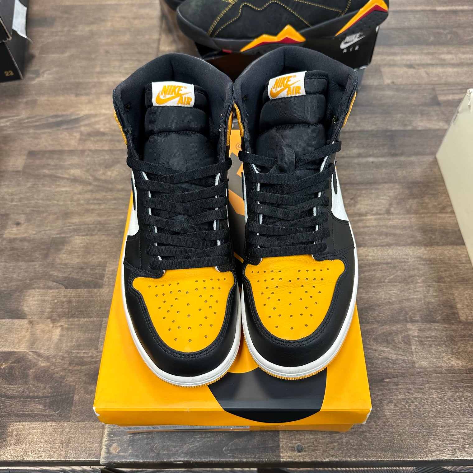 Air Jordan 1 High Taxi Yellow Toe (USED)