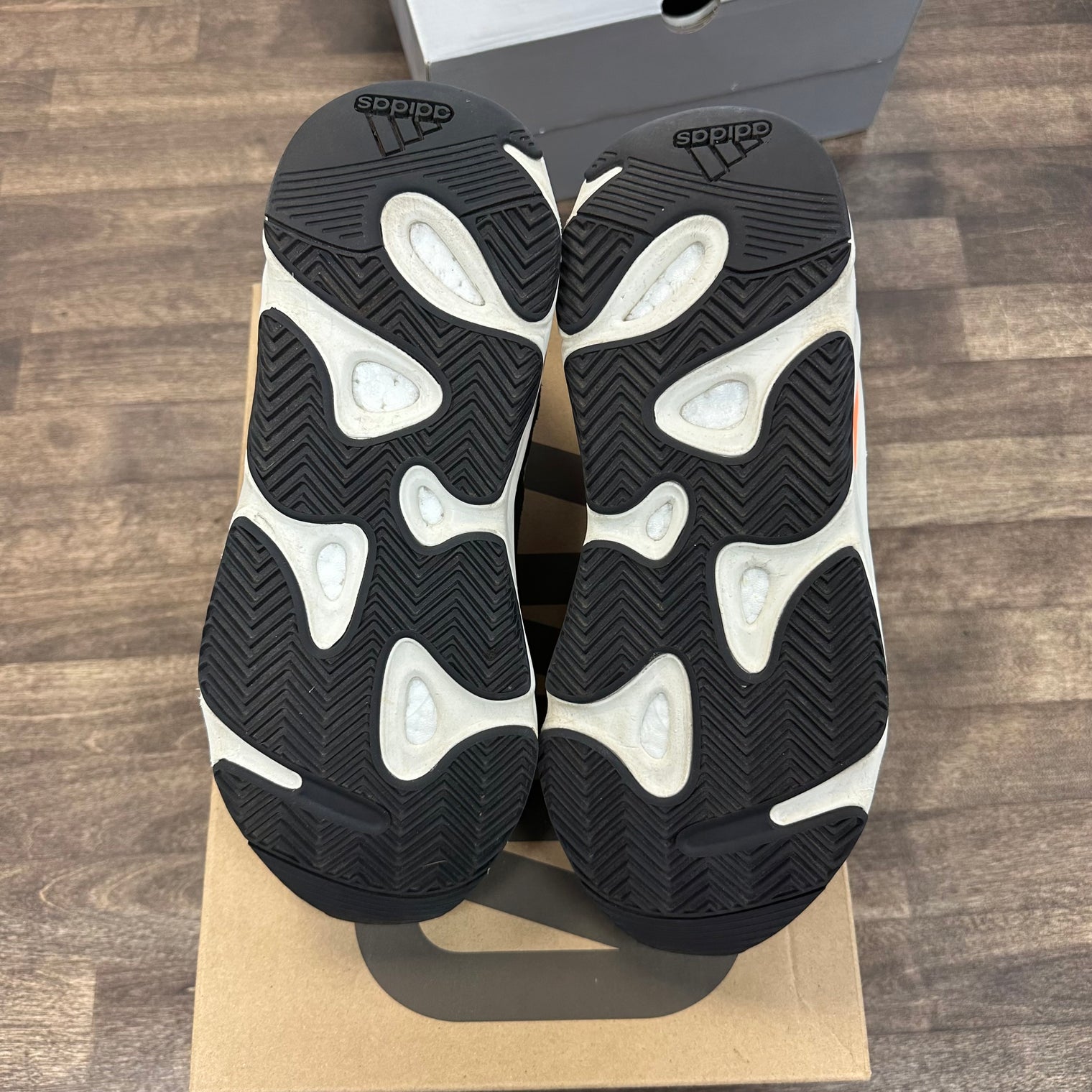 Wave Runner Yeezy 700 (USED)