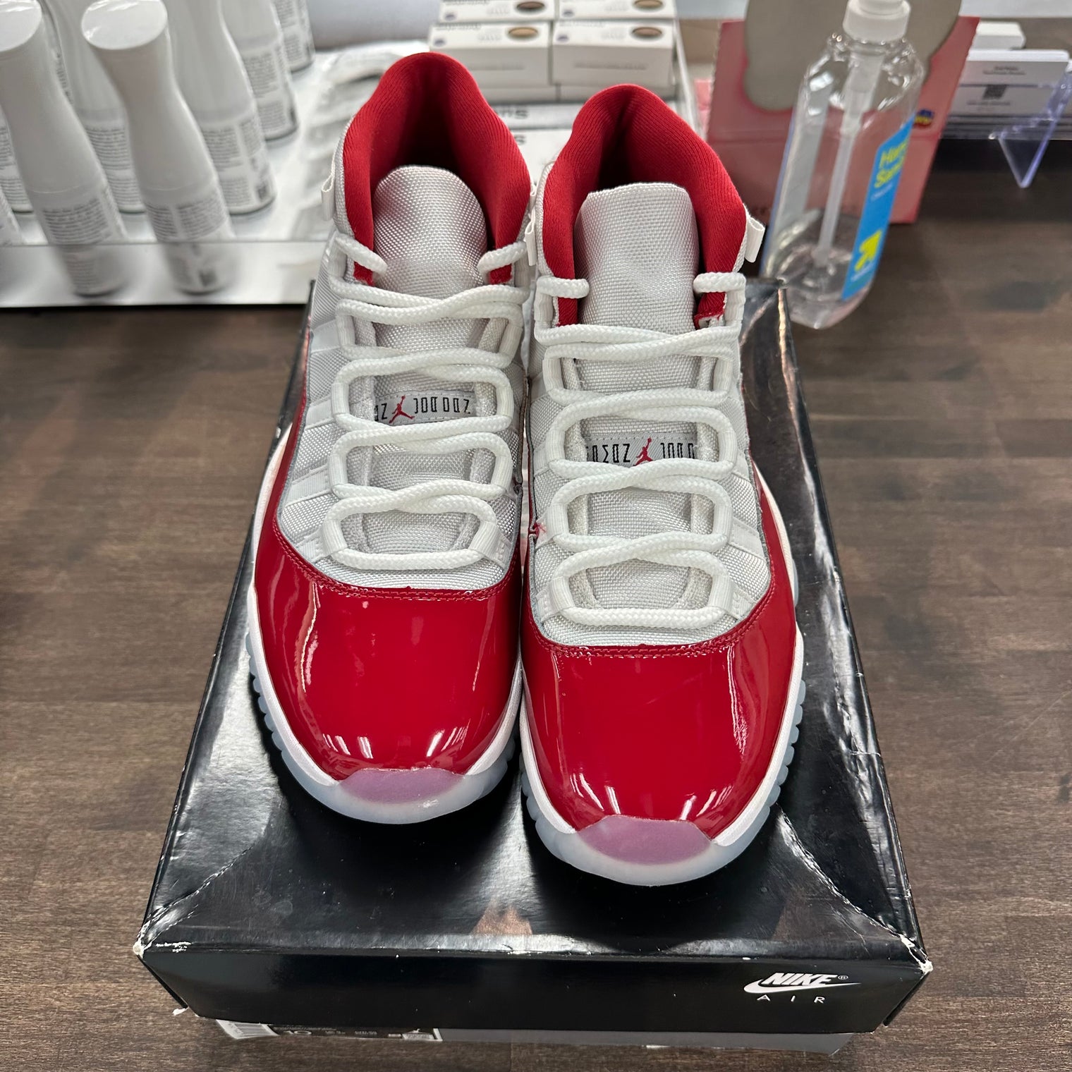 Cherry Jordan 11 Retro (USED)