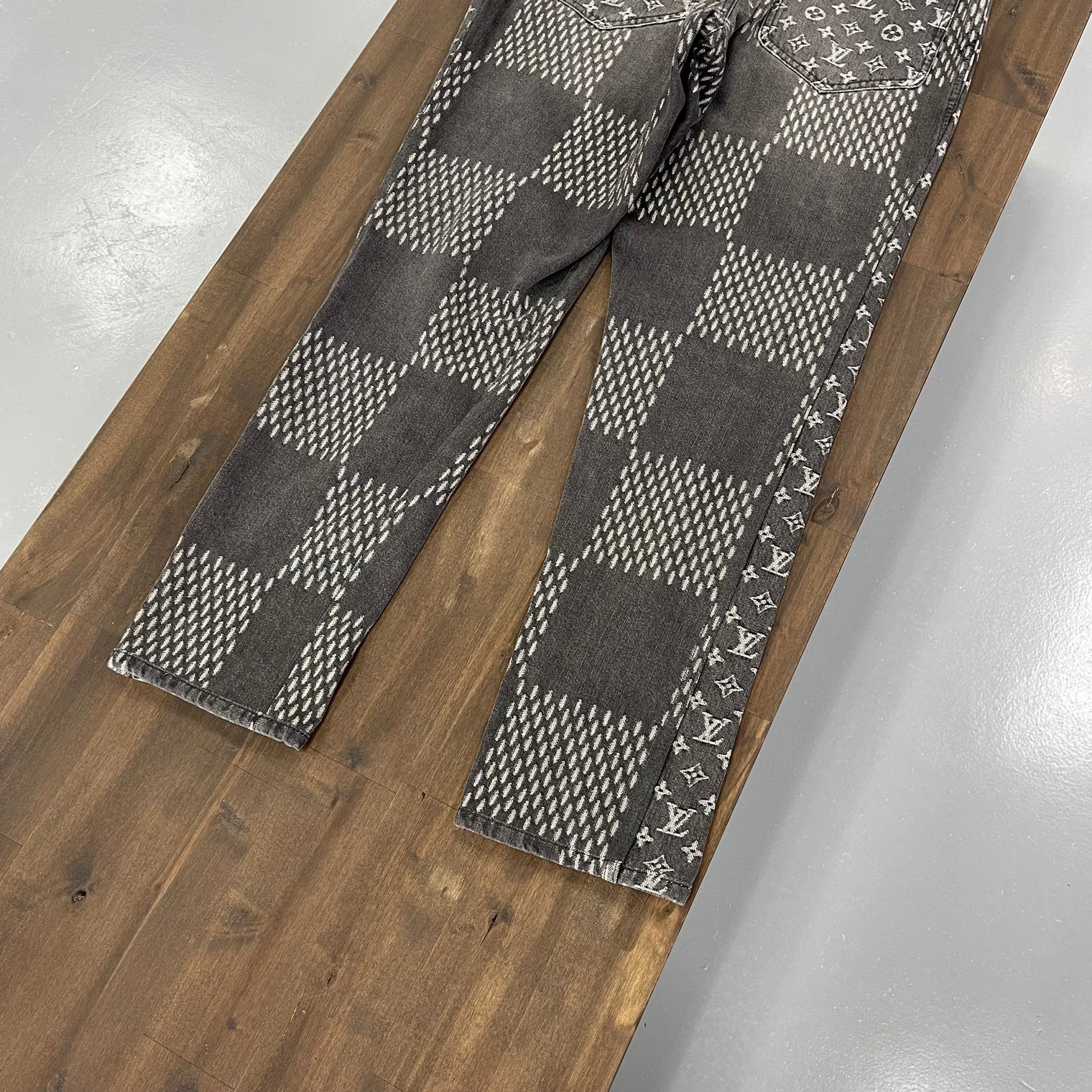 Louis Vuitton Nigo Grey Denim Jeans (USED)