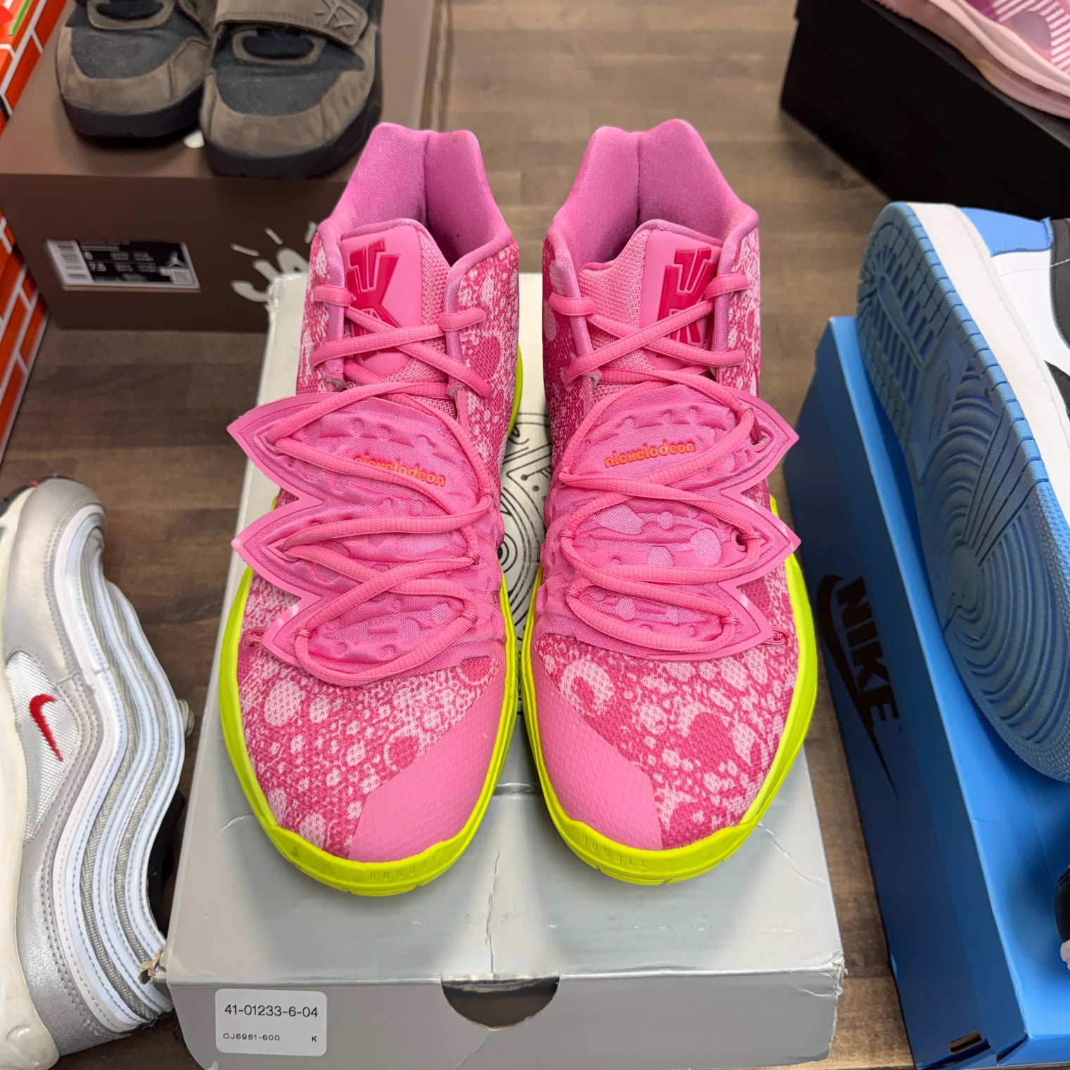 Nike Kyrie 5 Spongebob Patrick (US 9.5) (USED)