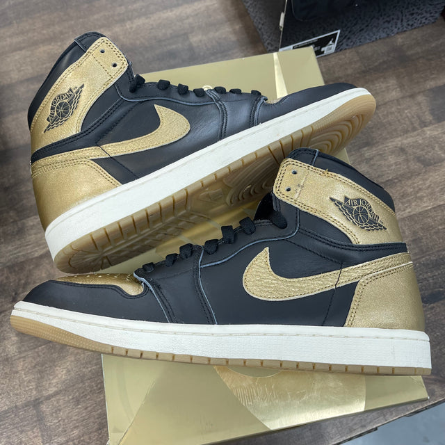 Black Metallic Gold Jordan 1 High (USED)