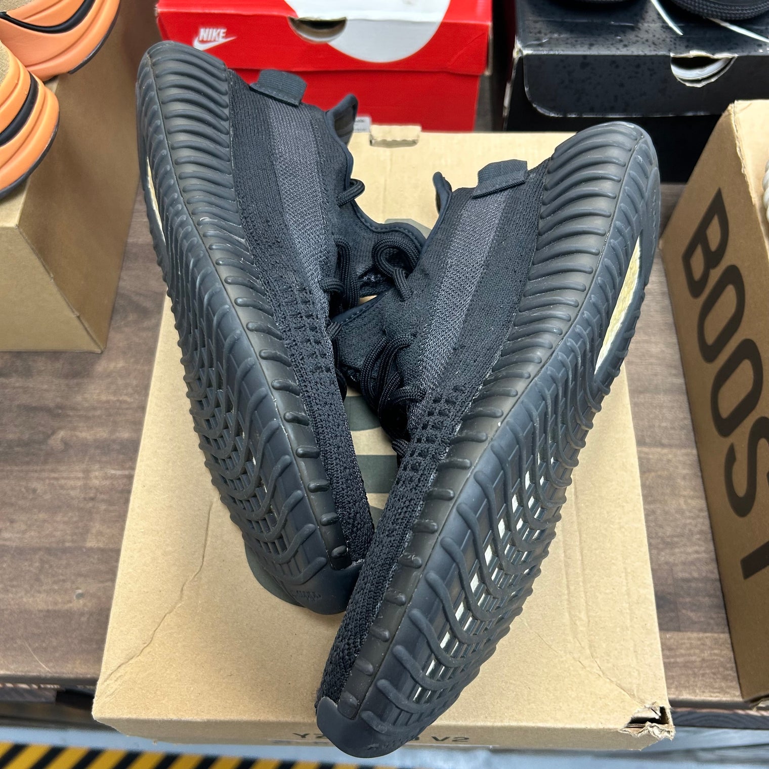 Onyx Yeezy 350 (USED)