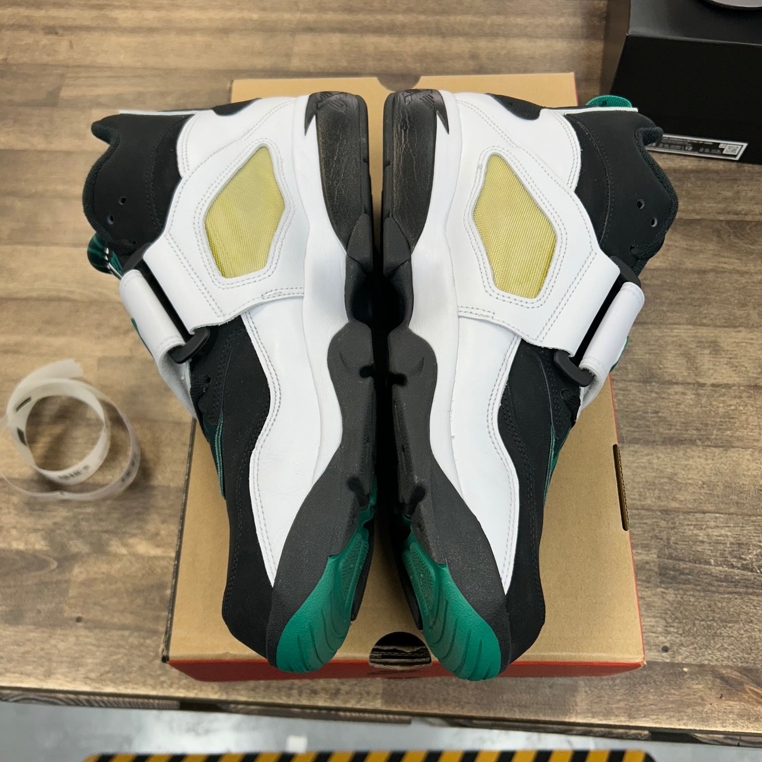 Emerald Nike Air Diamond Turf (USED)