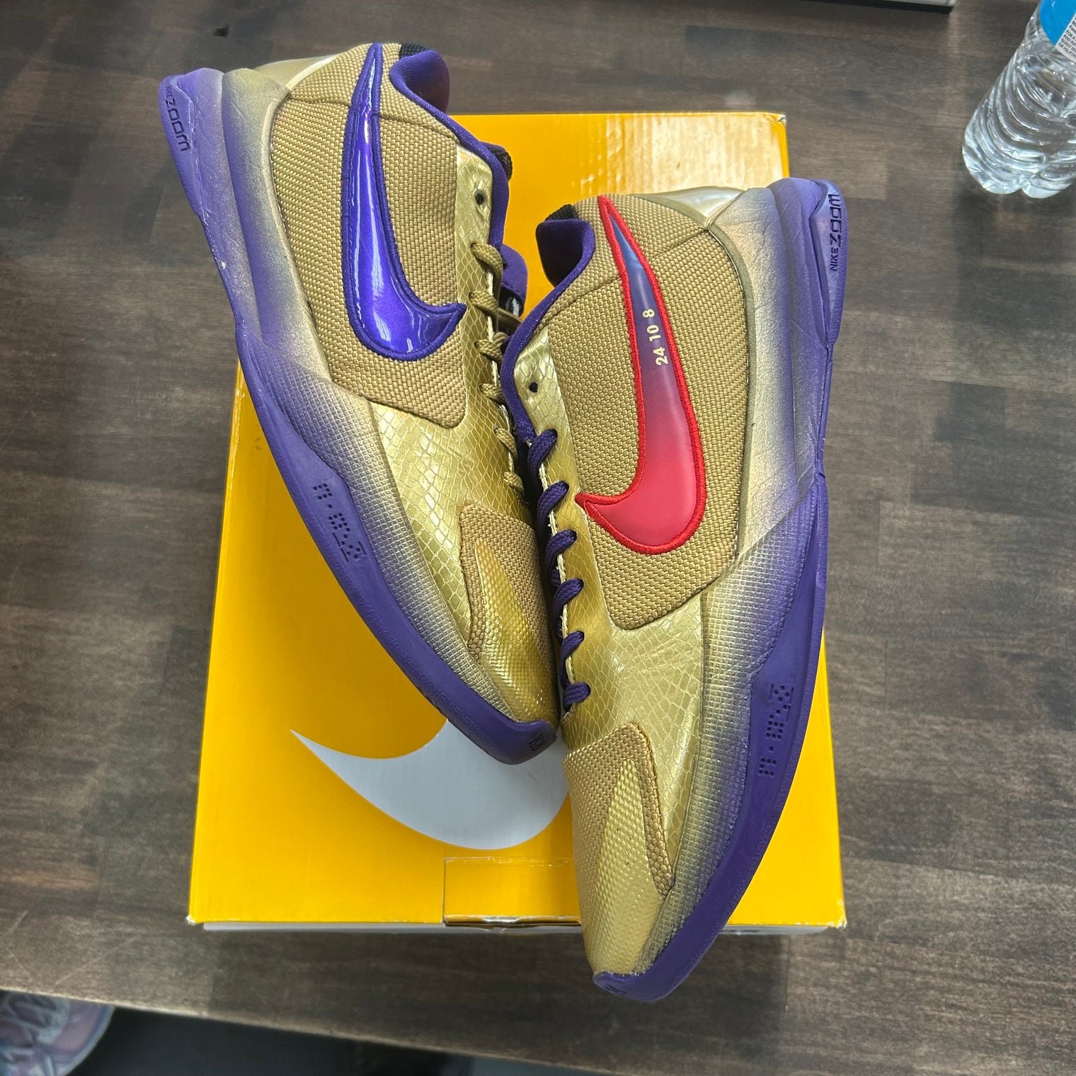 Undefeated Hall of Fame Kobe 5 Protro (USED)