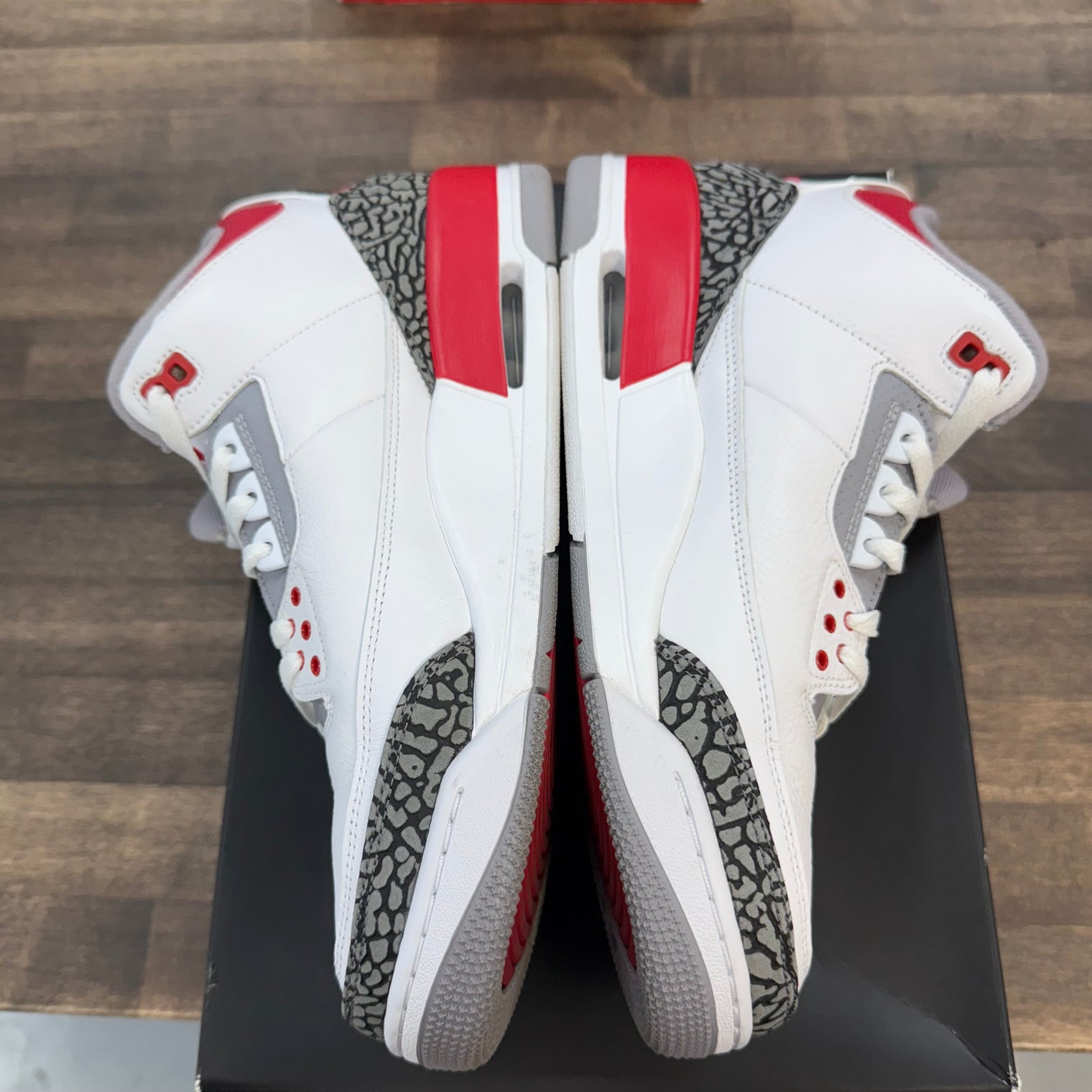 Fire Red Jordan 3 Retro (USED)