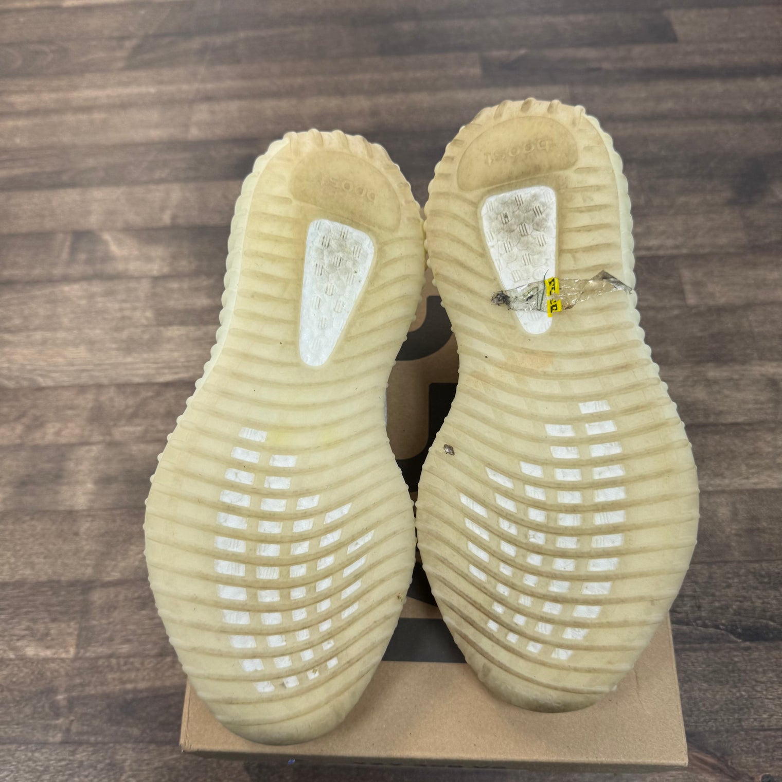 Bone Yeezy 350 (USED)