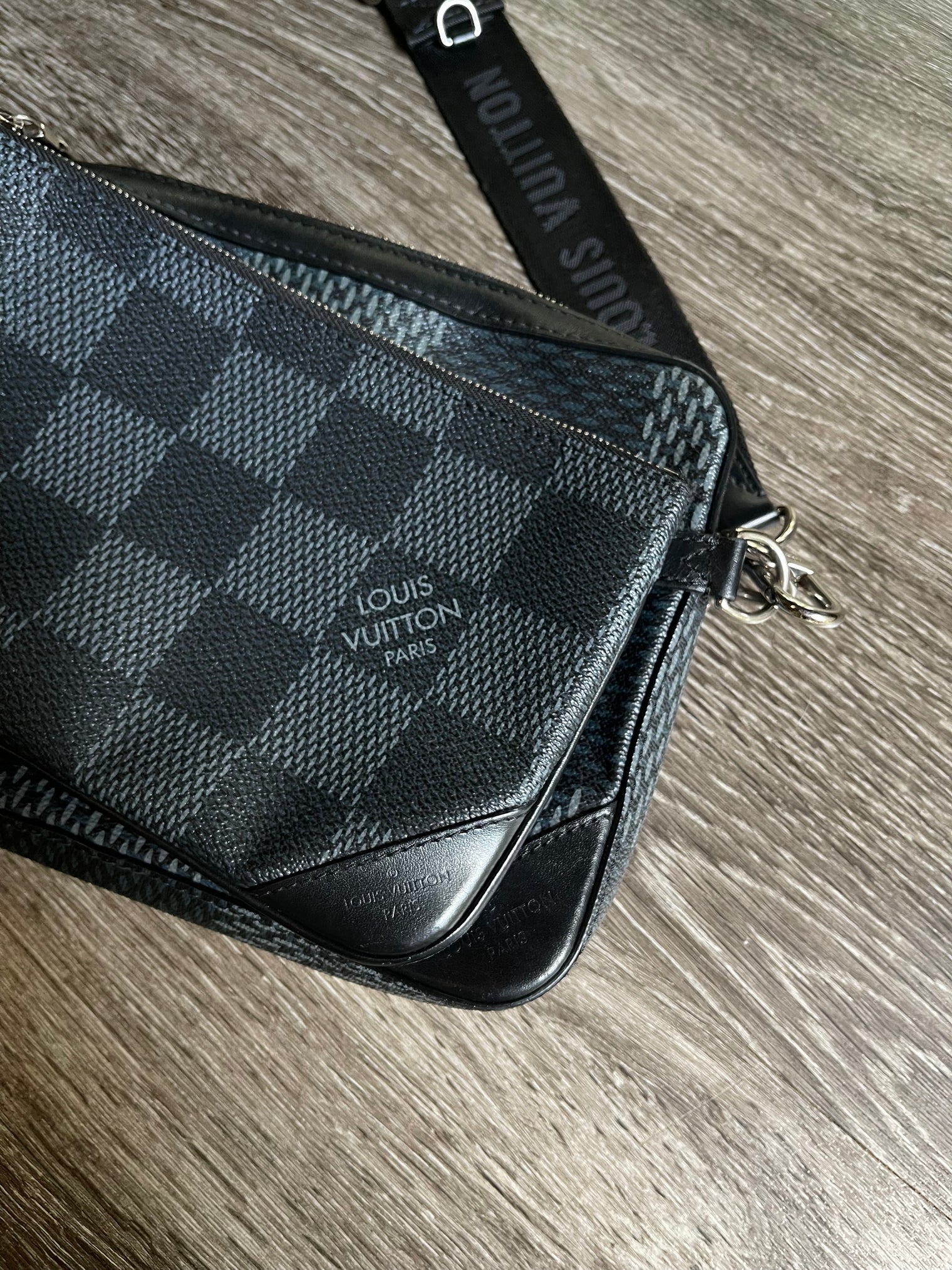Louis Vuitton Damier Trio Bag (USED)