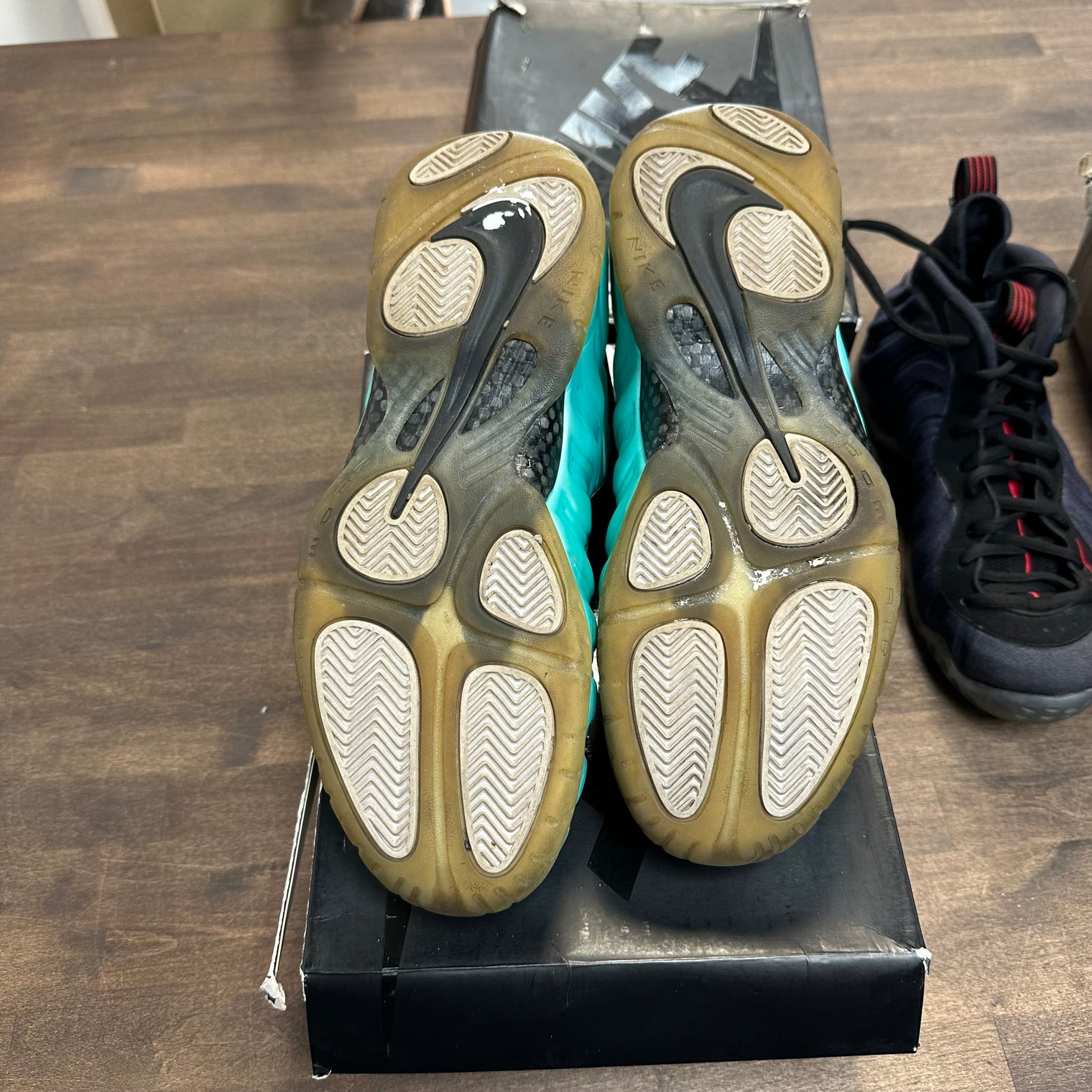 Island Green Nike Foamposite (USED)