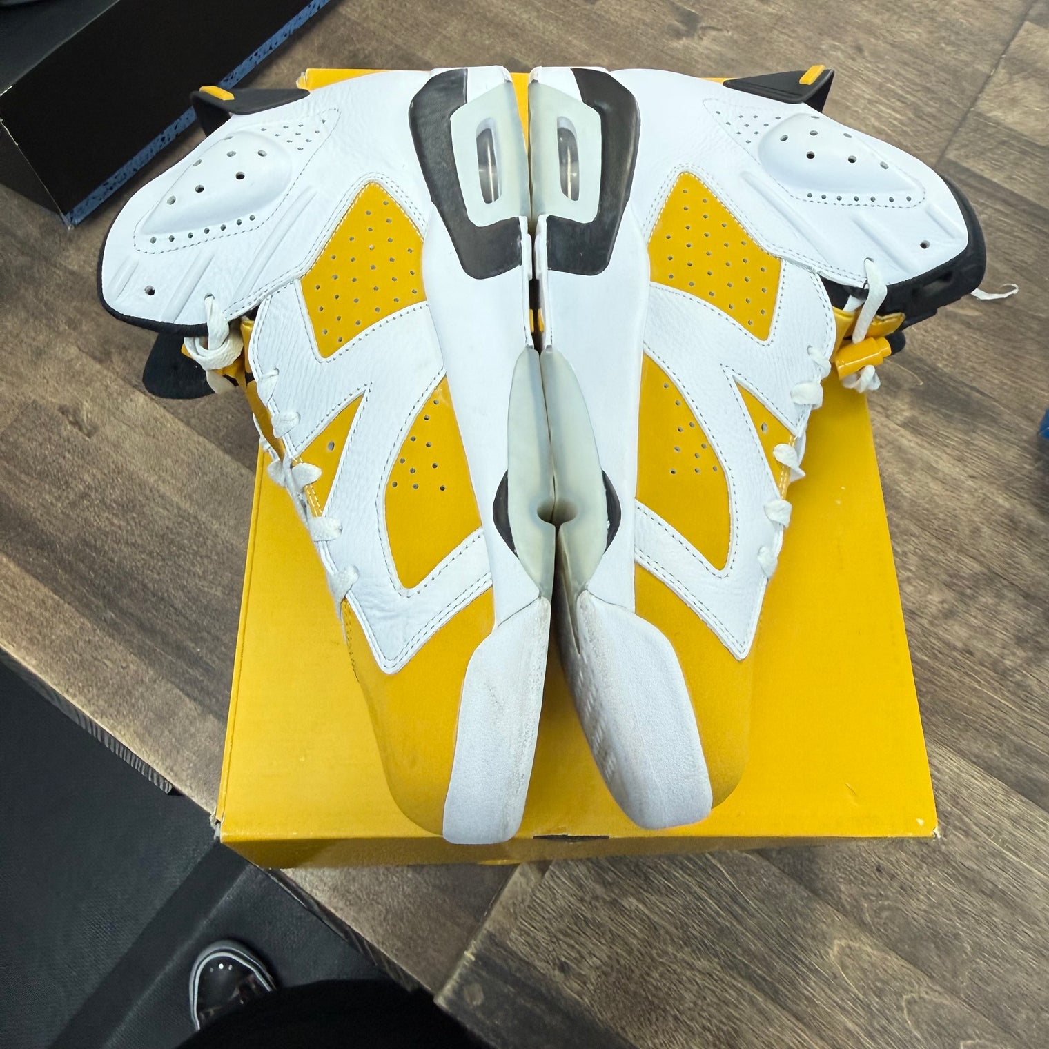 Yellow Ochre Jordan 6 Retro (USED)