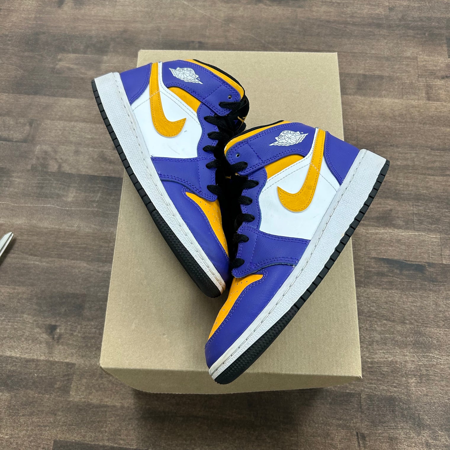 Jordan 1 Mid Lakers (2022) (US 4Y) (USED, No Box)