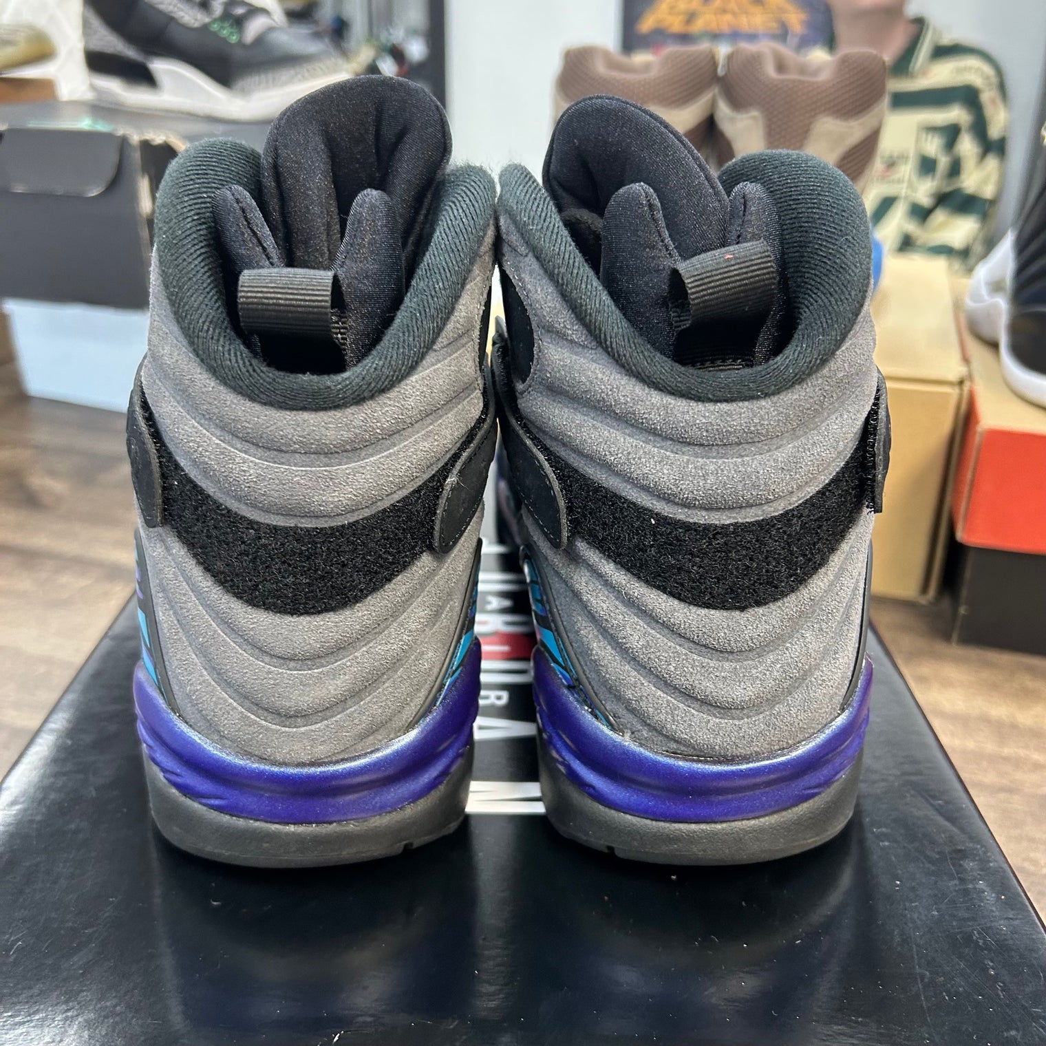 Aqua Jordan 8 Retro (USED)