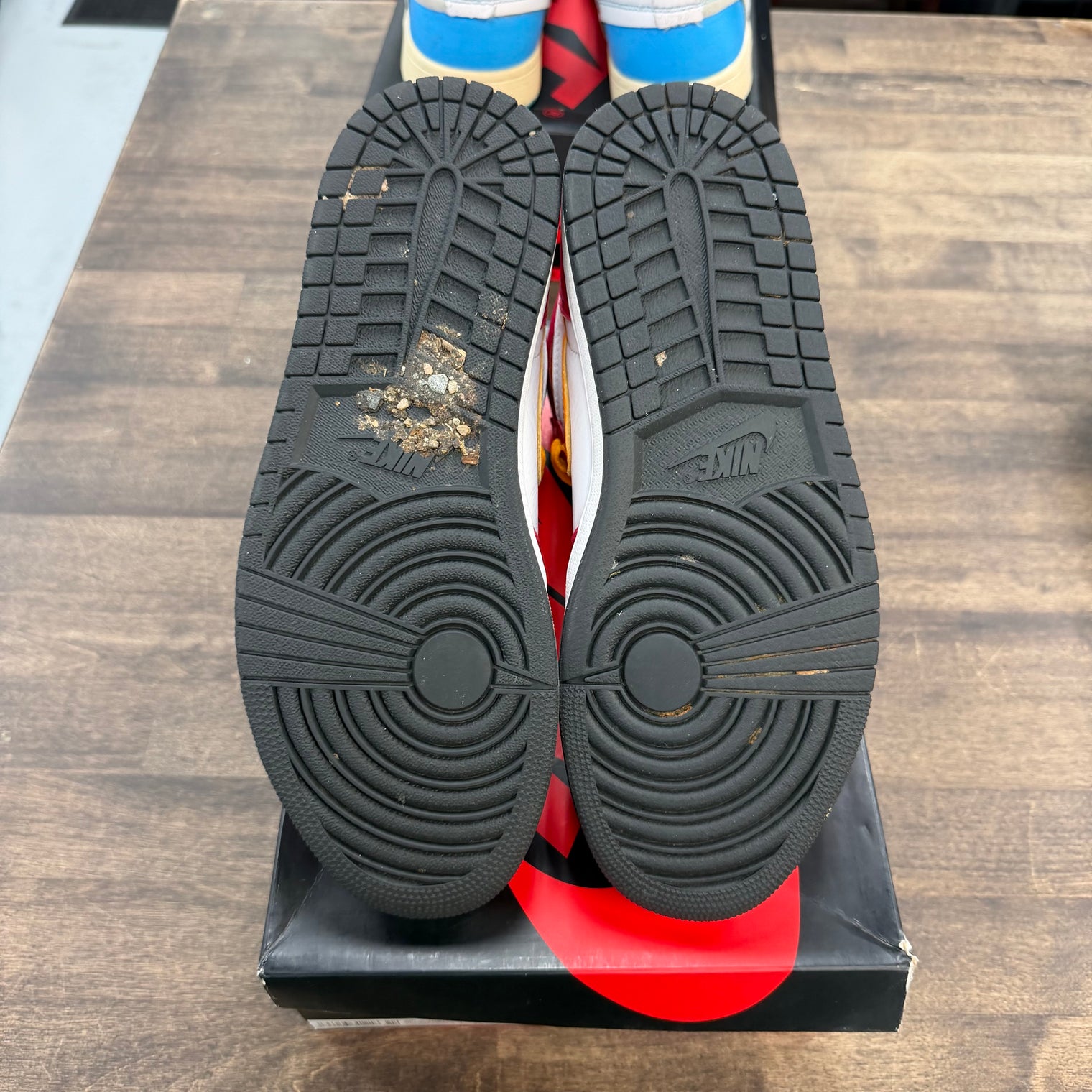 Light Fusion Red Jordan 1 High (USED)