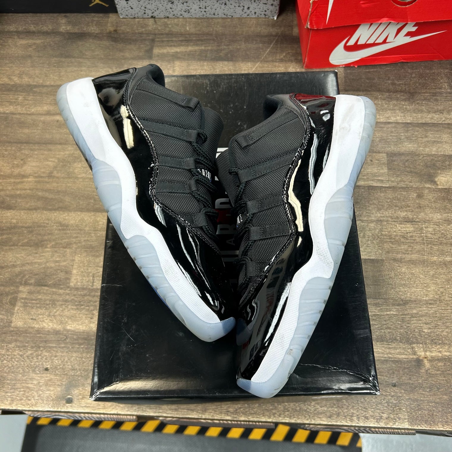 Space Jam Jordan 11 Low Retro (USED)