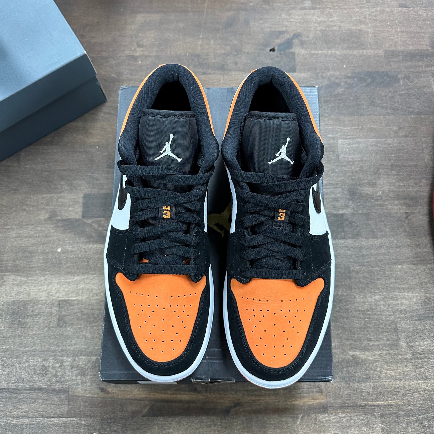 Shattered Backboard Jordan 1 Low (Lightly Worn)