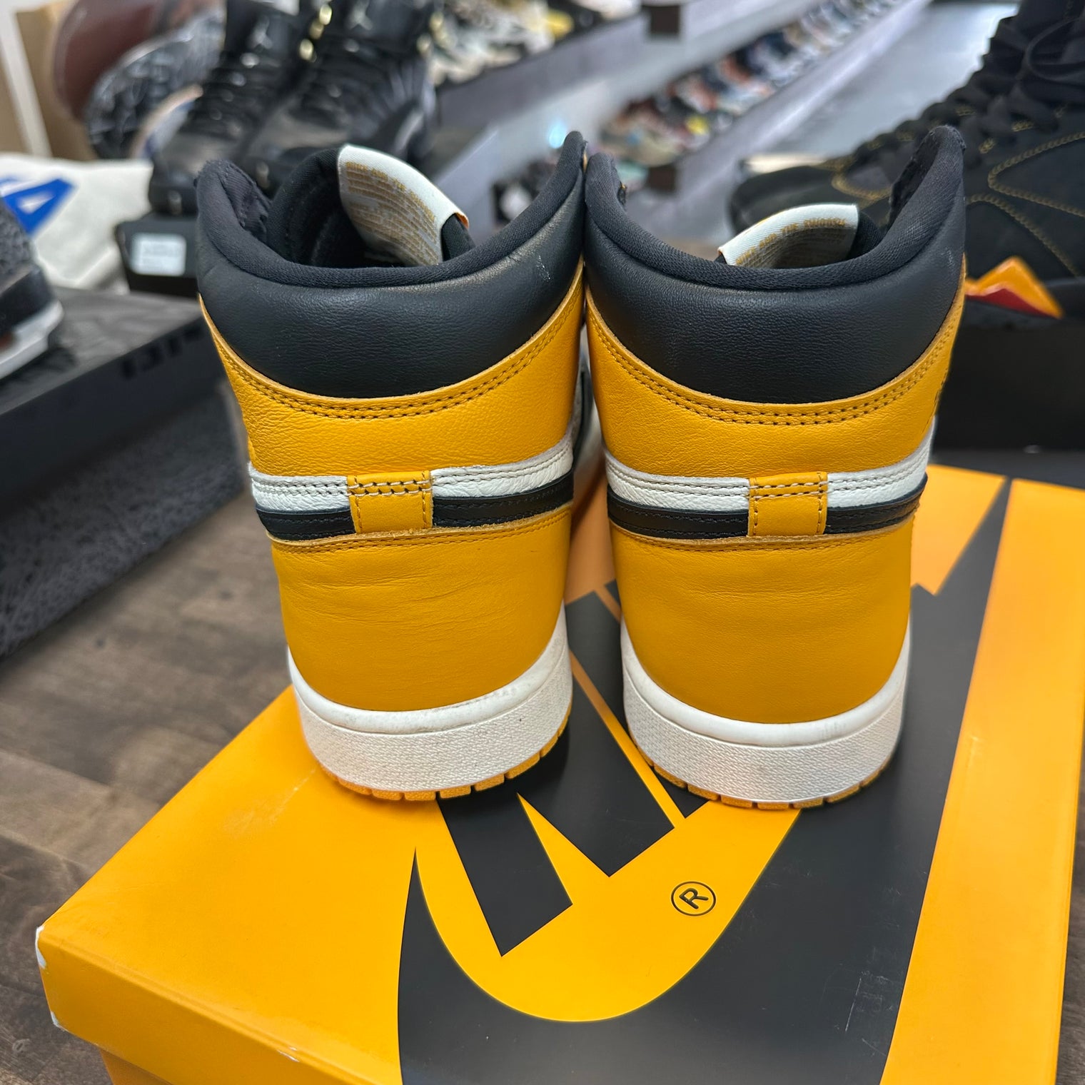 Air Jordan 1 High Taxi Yellow Toe (USED)