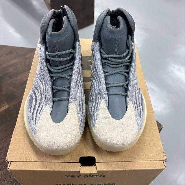Mono Carbon QNTM Yeezy (USED)