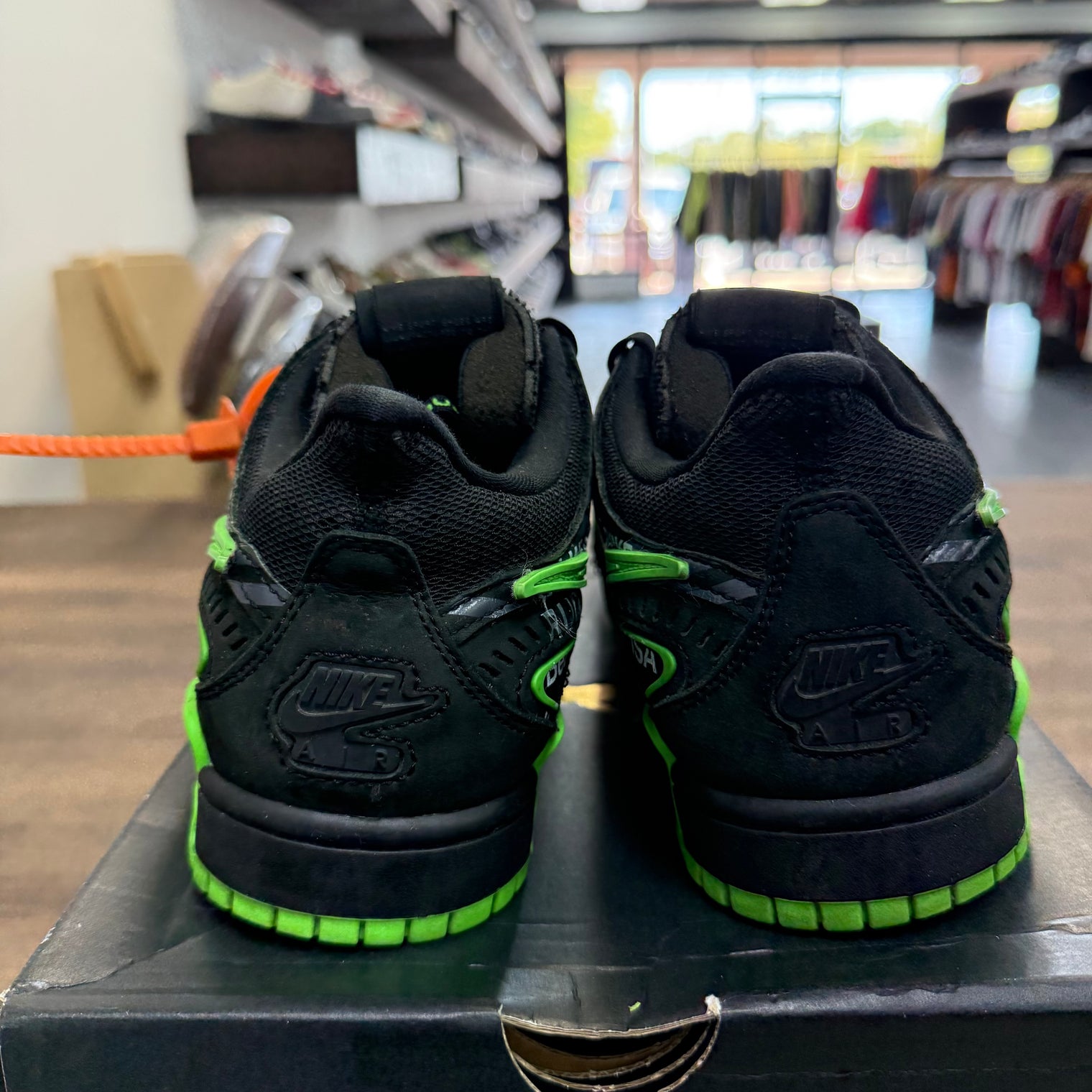 Nike Dunk Low Off-White Green Strike (USED,Replacement Box)