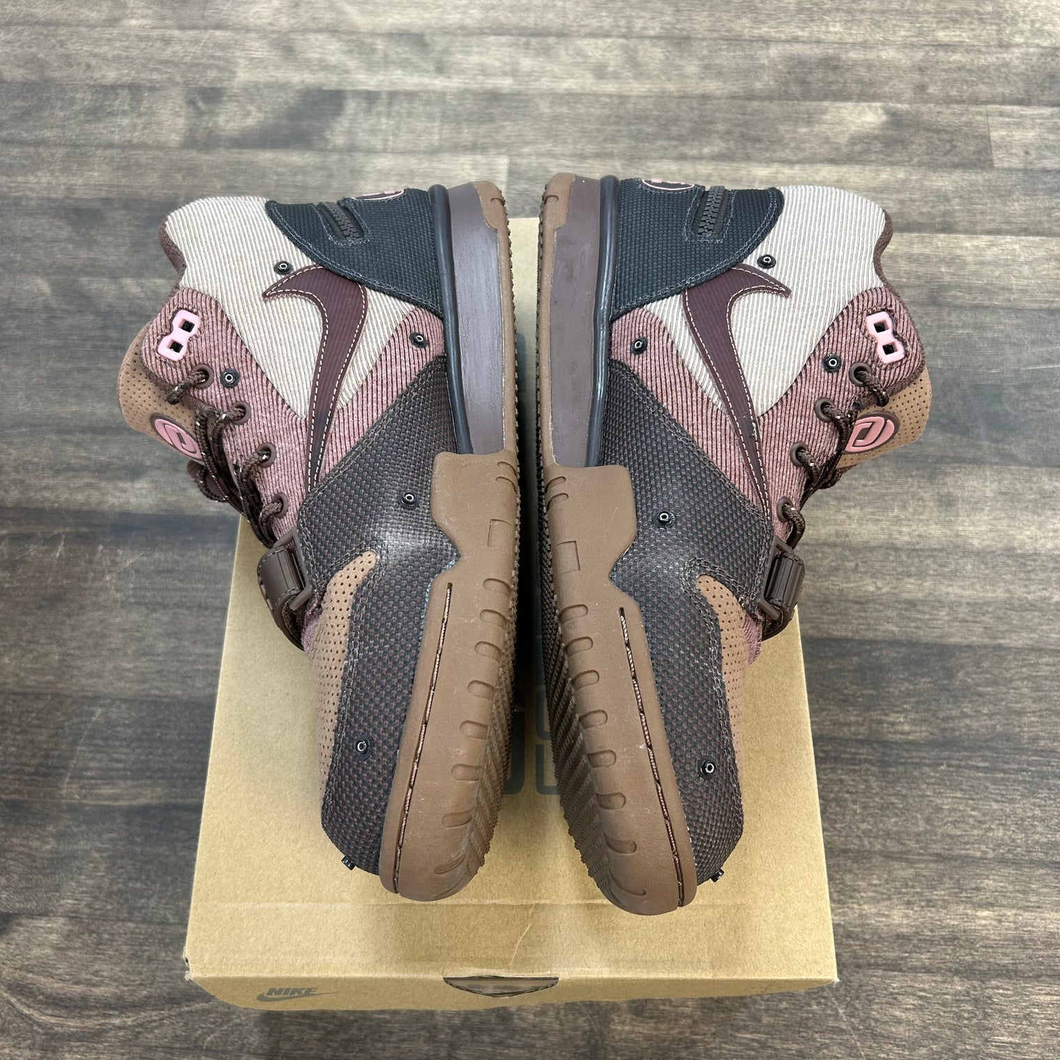 Wheat Travis Scott Trainer (USED)