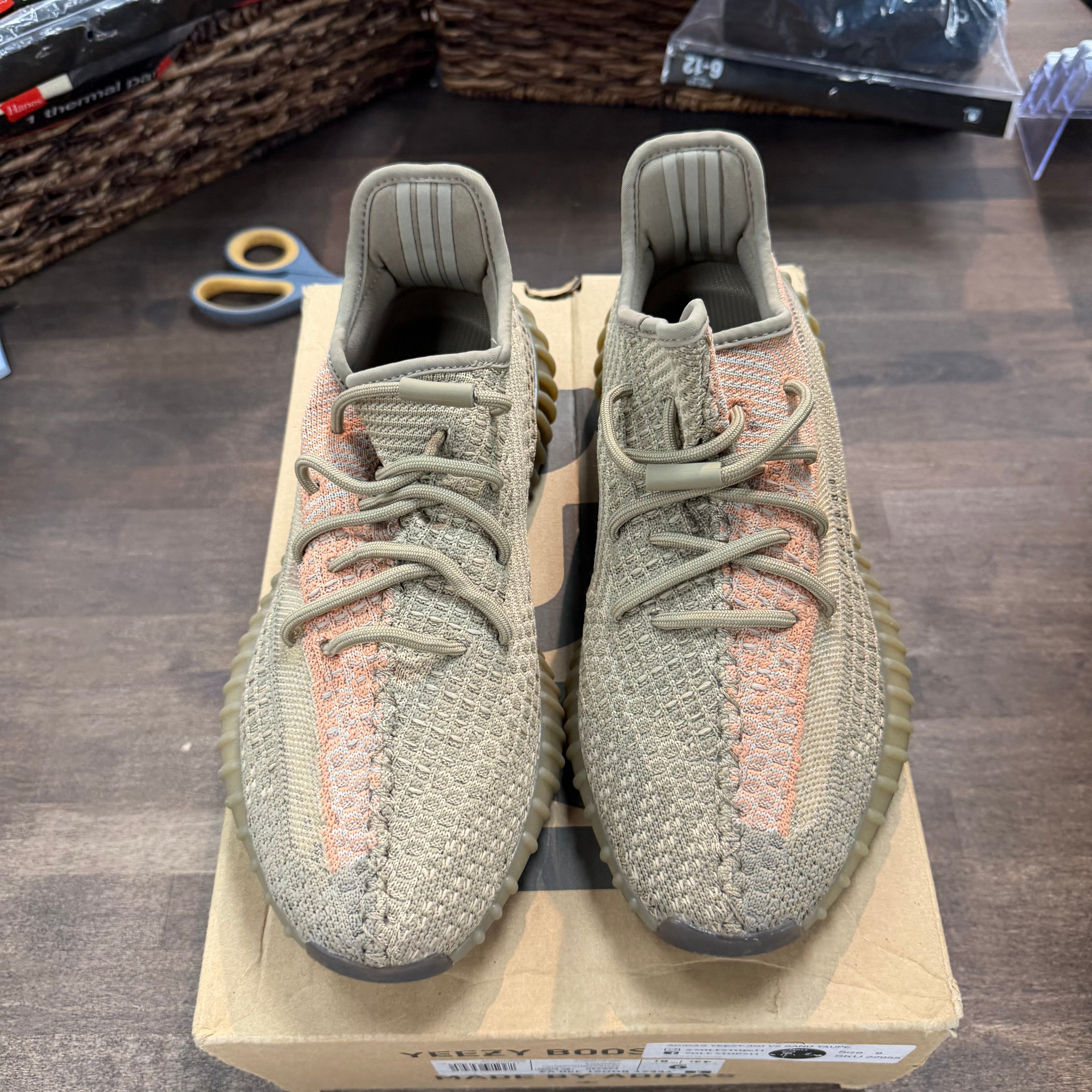 adidas Yeezy Boost 350 V2 Sand Taupe Size 9 (Pre-Owned)