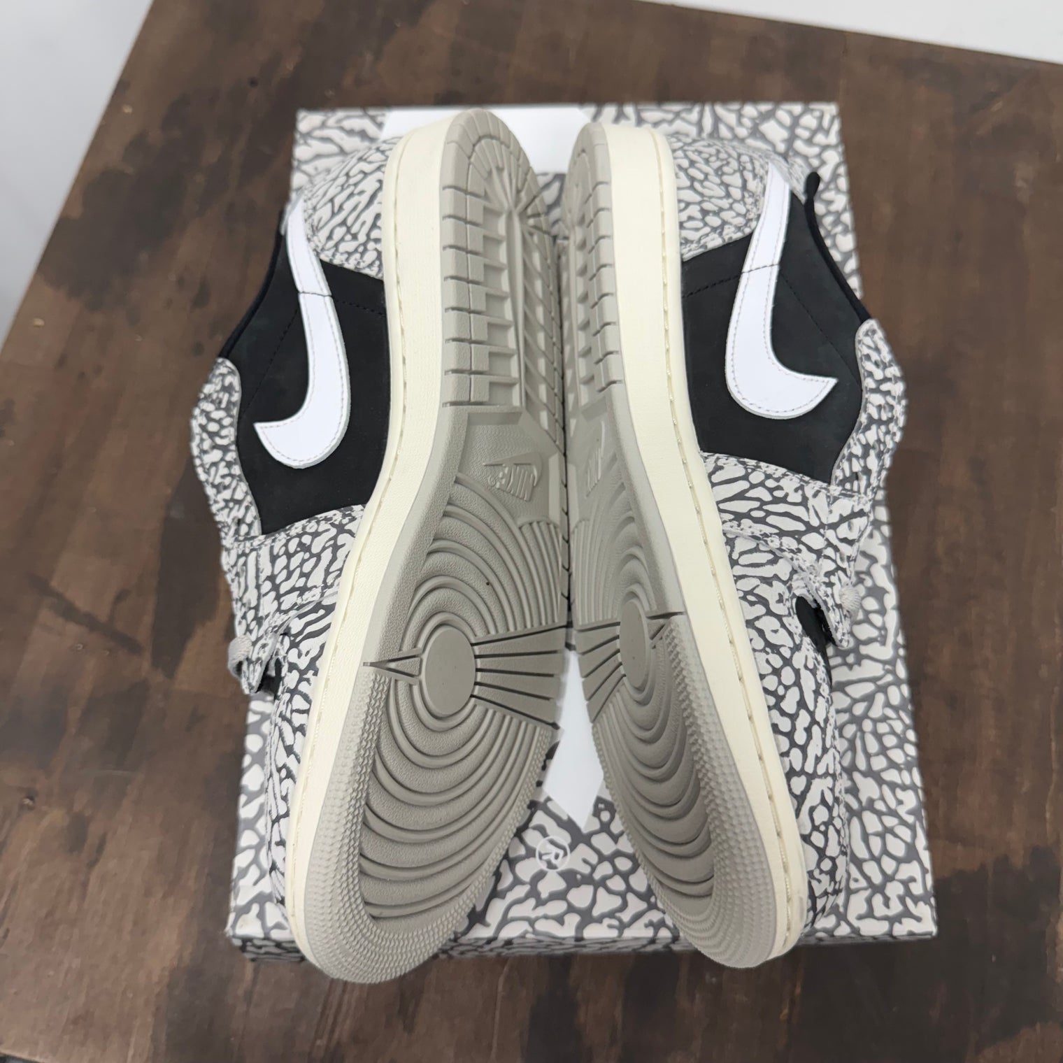 Black Cement Jordan 1 Low OG (Used)