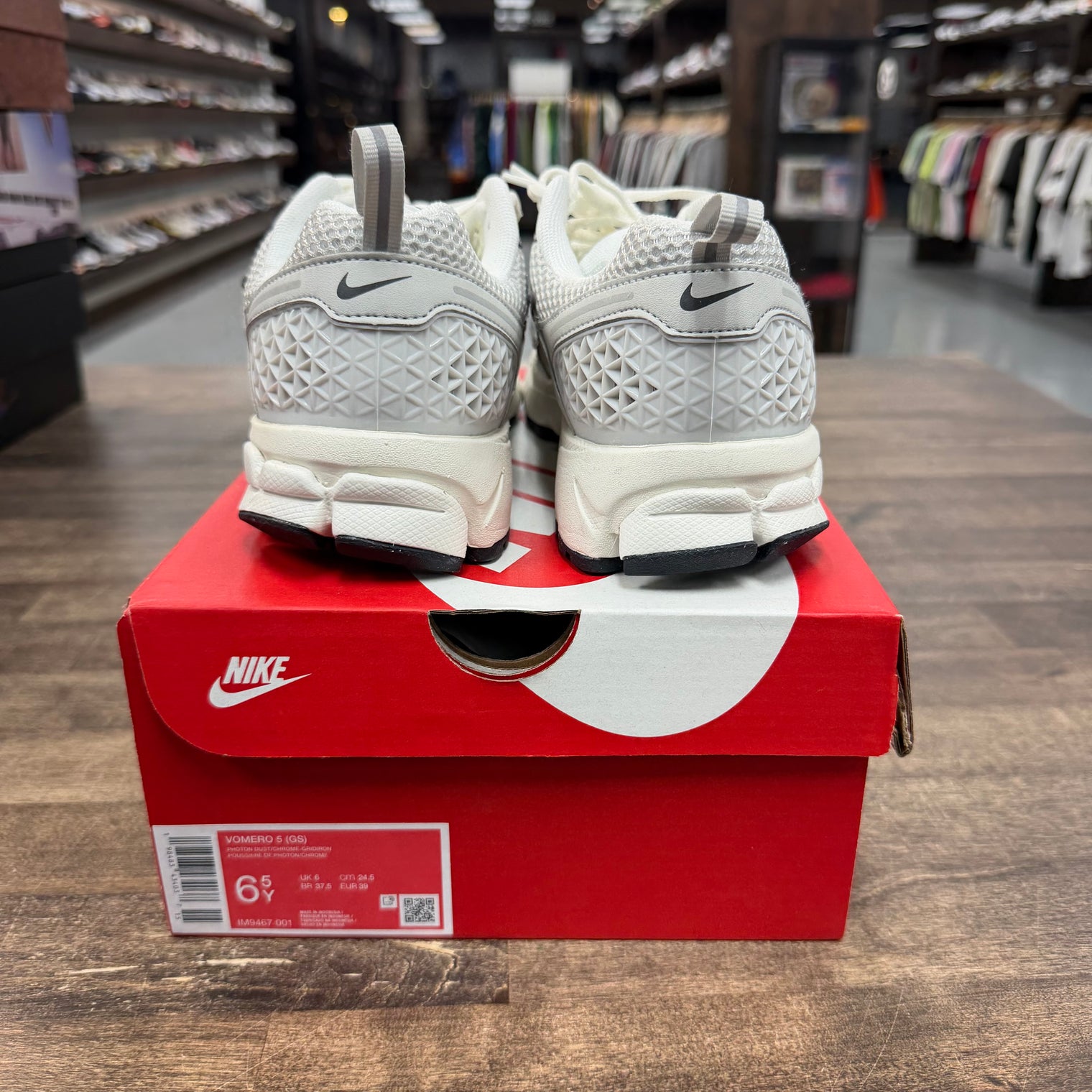 Nike Zoom Vomero 5 Photon Dust Chrome (GS) (Lightly Worn)