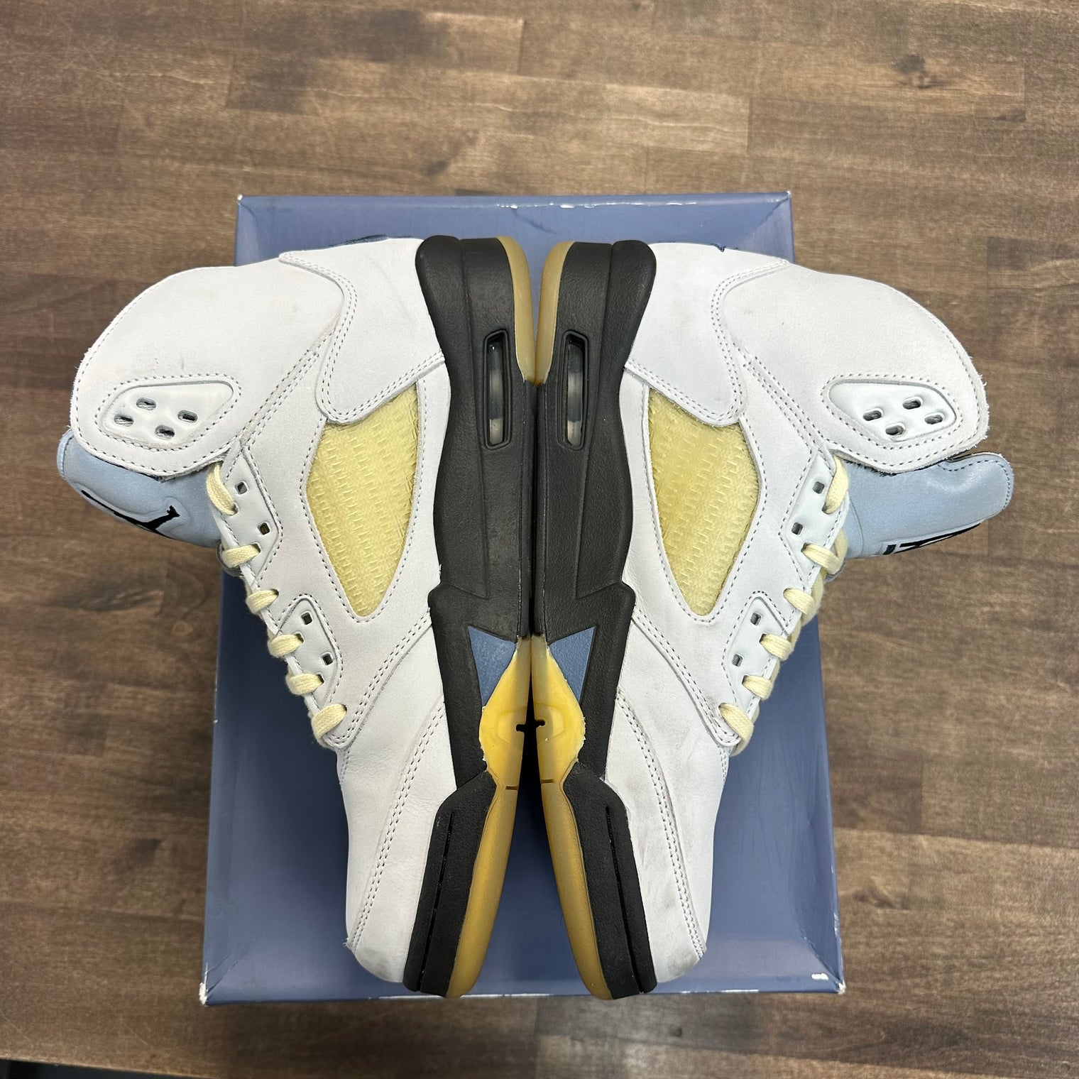A Ma Maniere Dawn Jordan 5 (W) (USED)