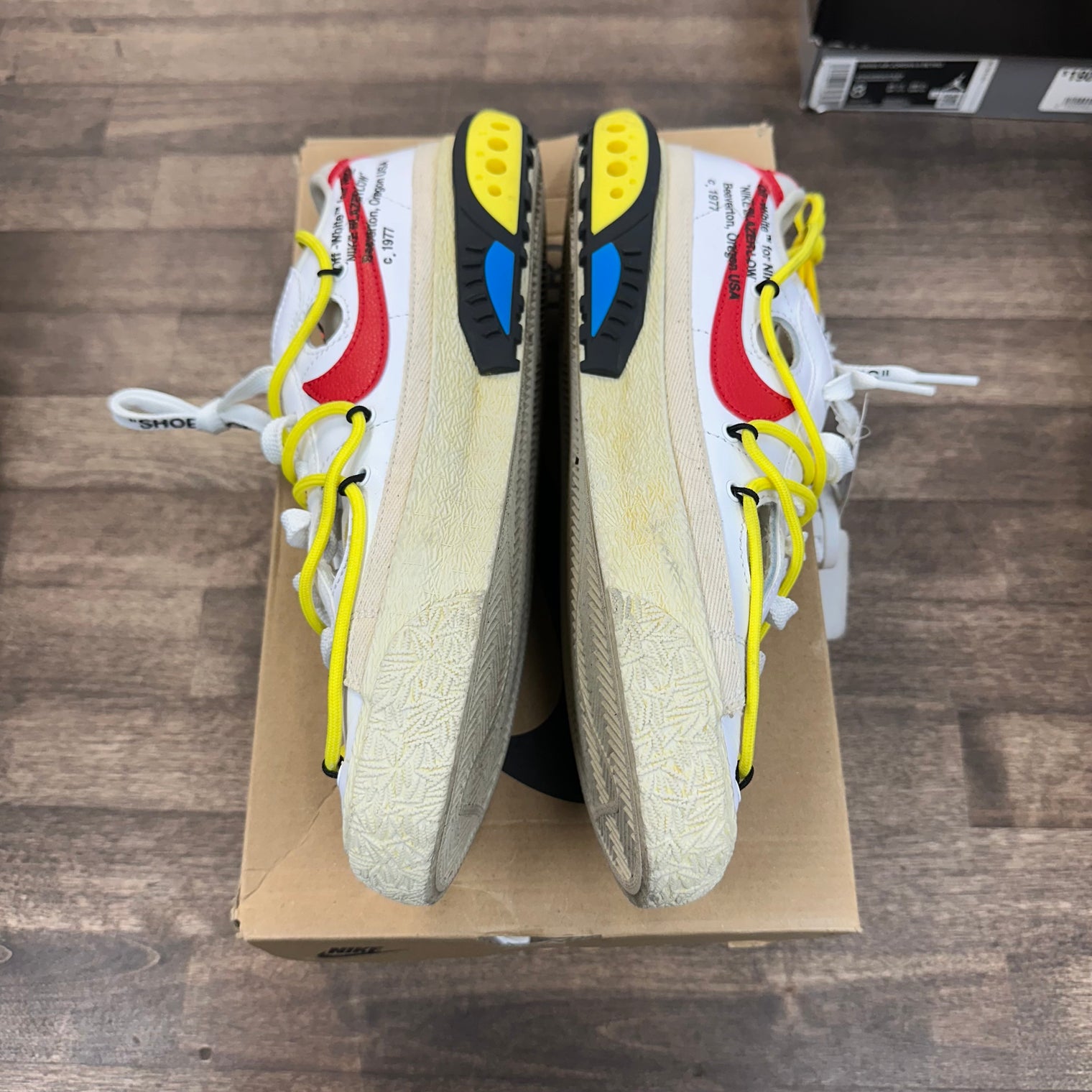 Off-White University Red Blazer Low (USED)