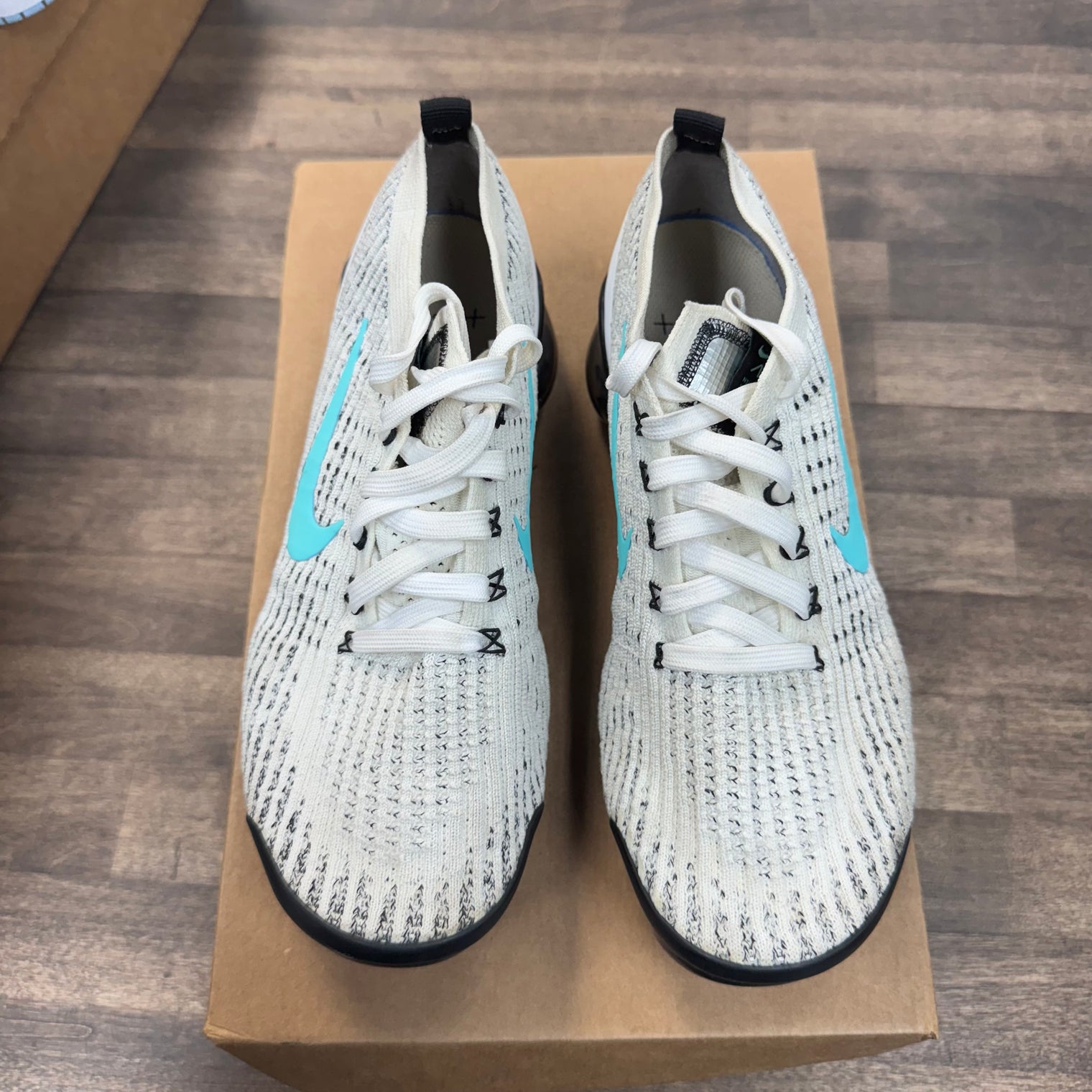 White Black Aurora Air VaporMax Flyknit 3 (USED, No Box)