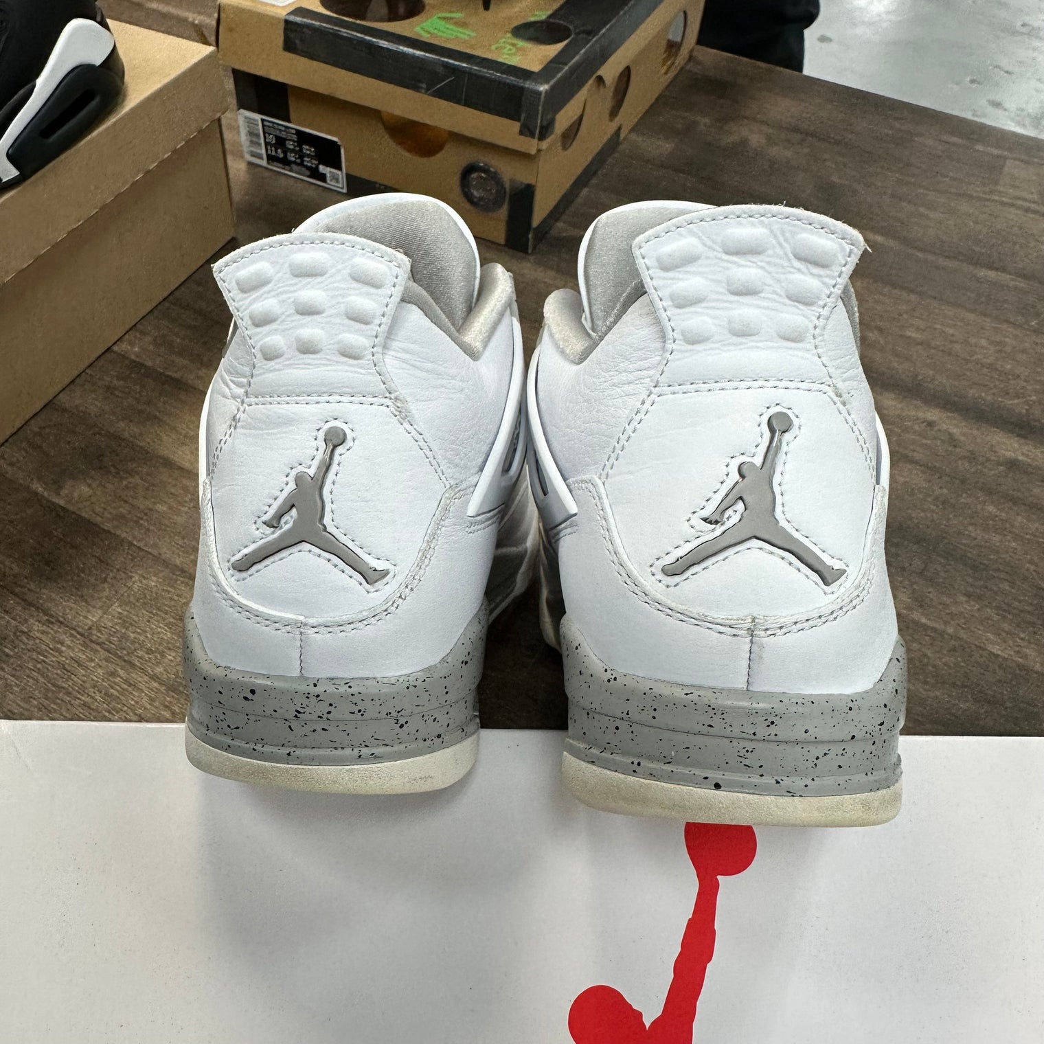 White Oreo Jordan 4 (2021) (USED)