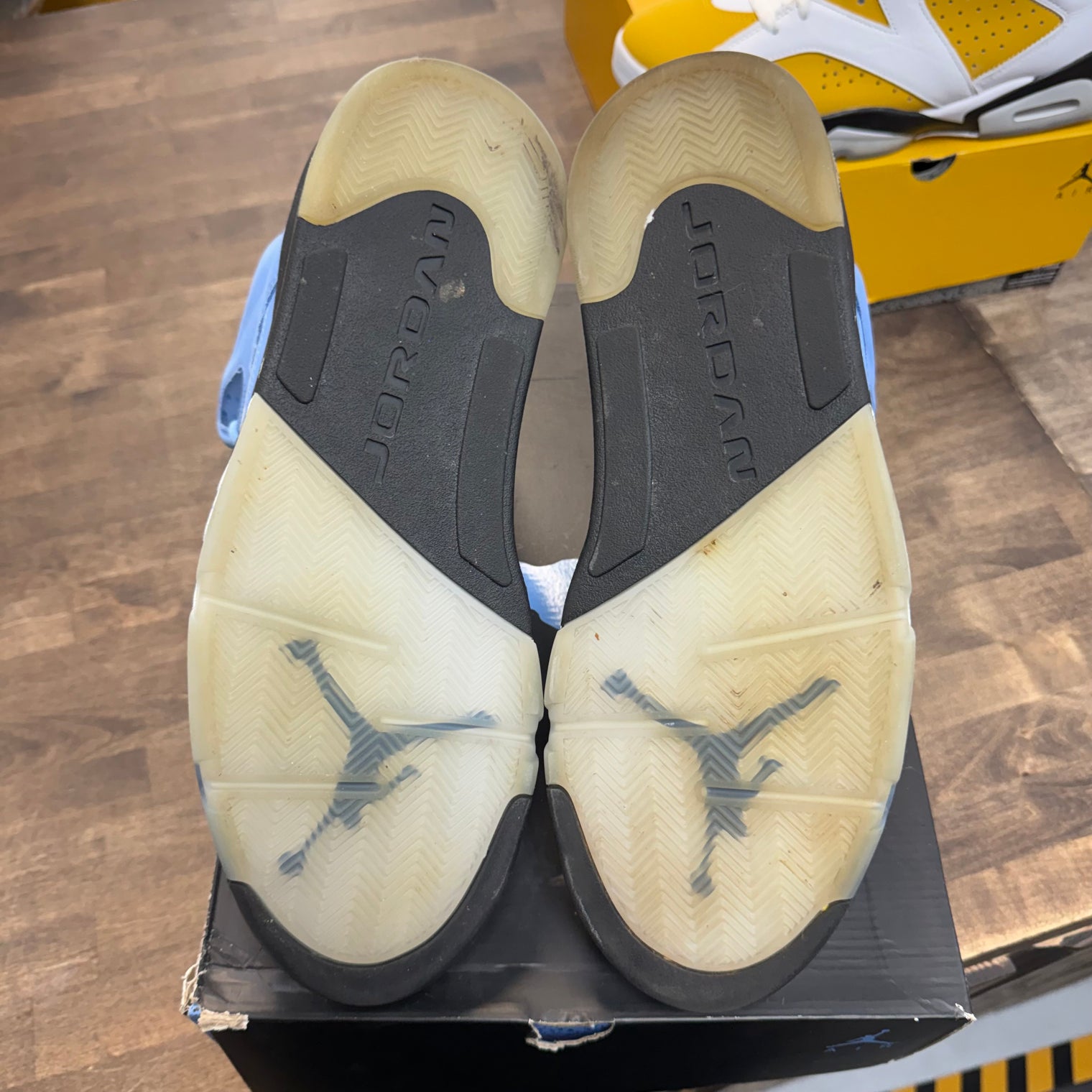 UNC Jordan 5 Retro (USED)