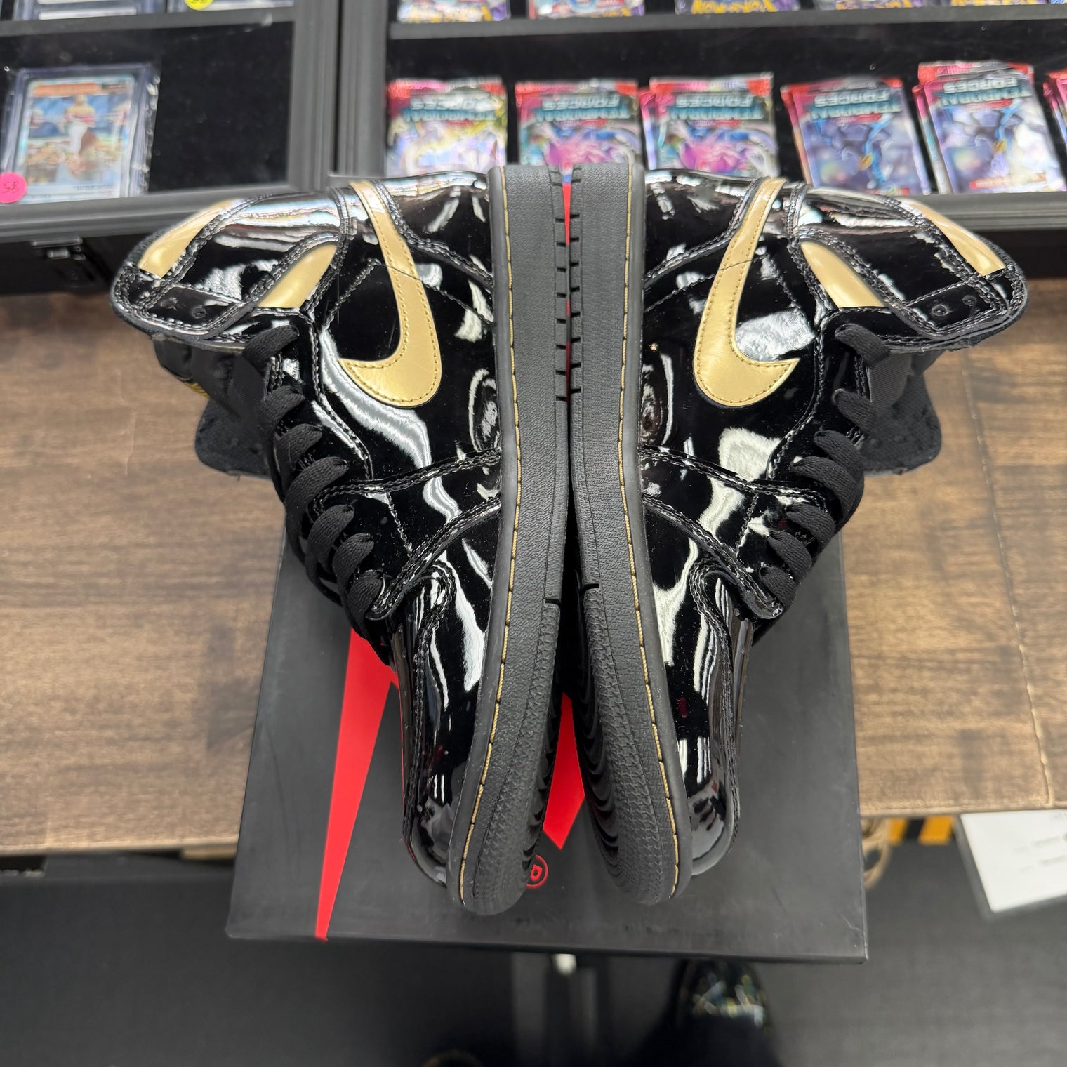 Black Metallic Gold Jordan 1 High 2020 (USED)