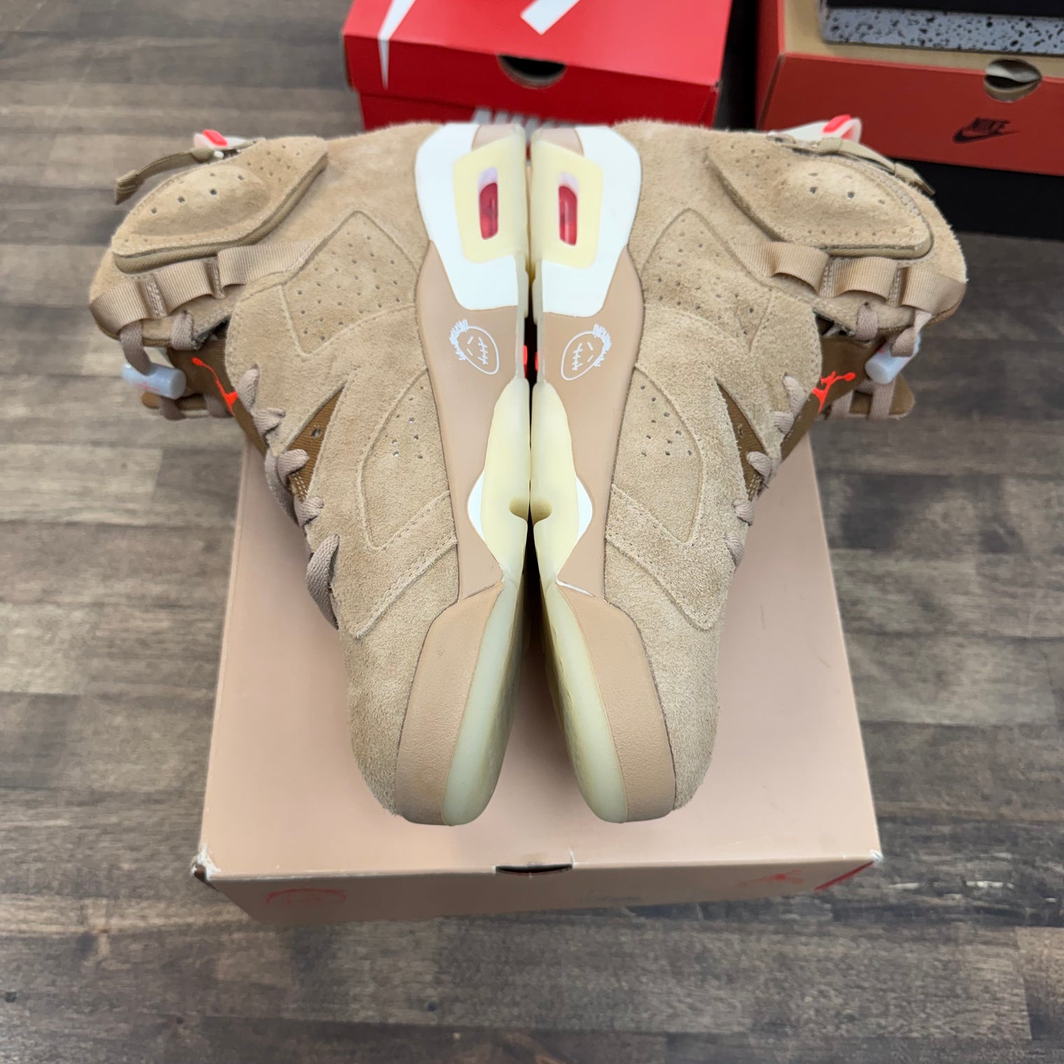 British Khaki Jordan 6 Travis Scott (Lightly Worn)
