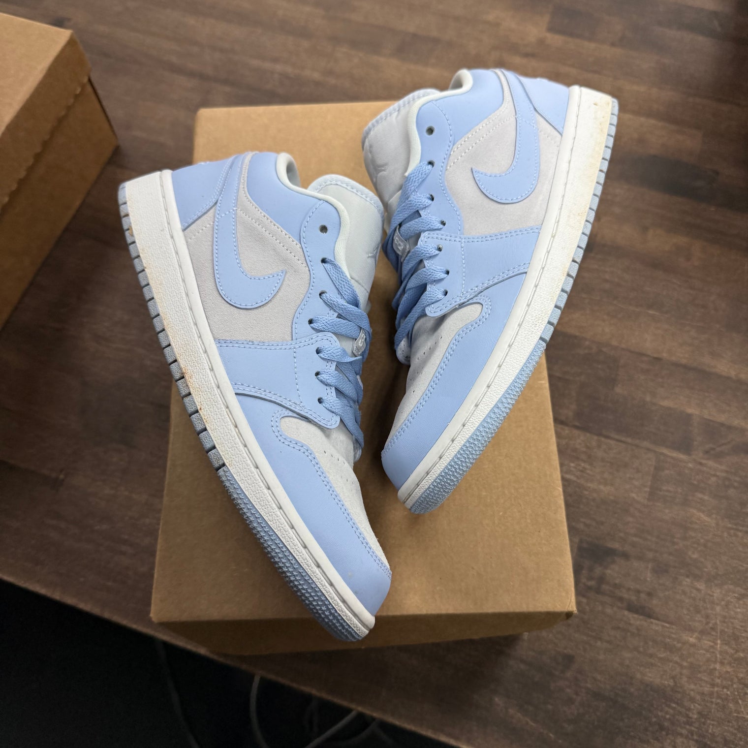 Aluminum Jordan 1 Low (W) (USED, No Box)