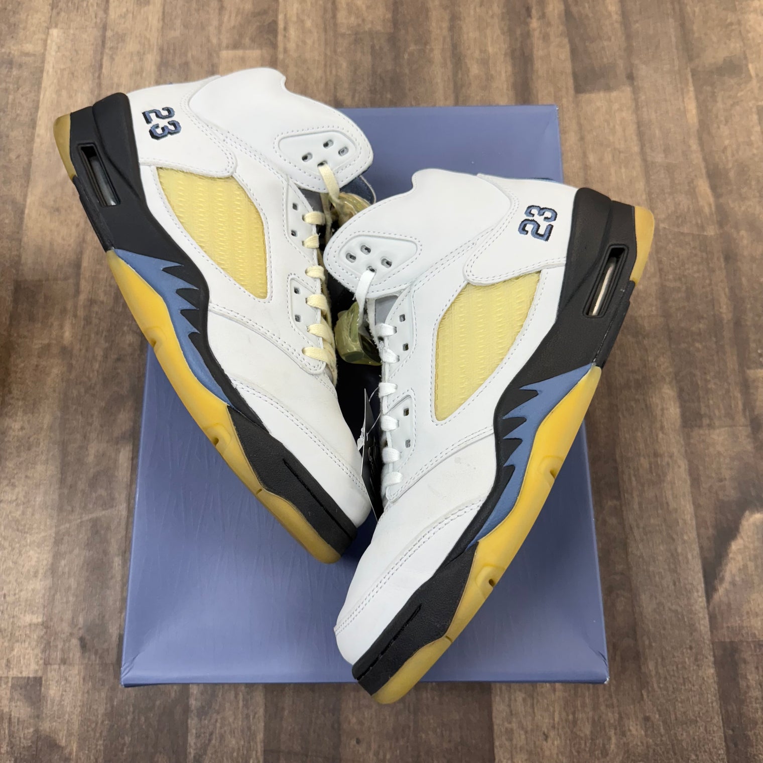 A Ma Maniere Dawn Jordan 5 (W) (USED)