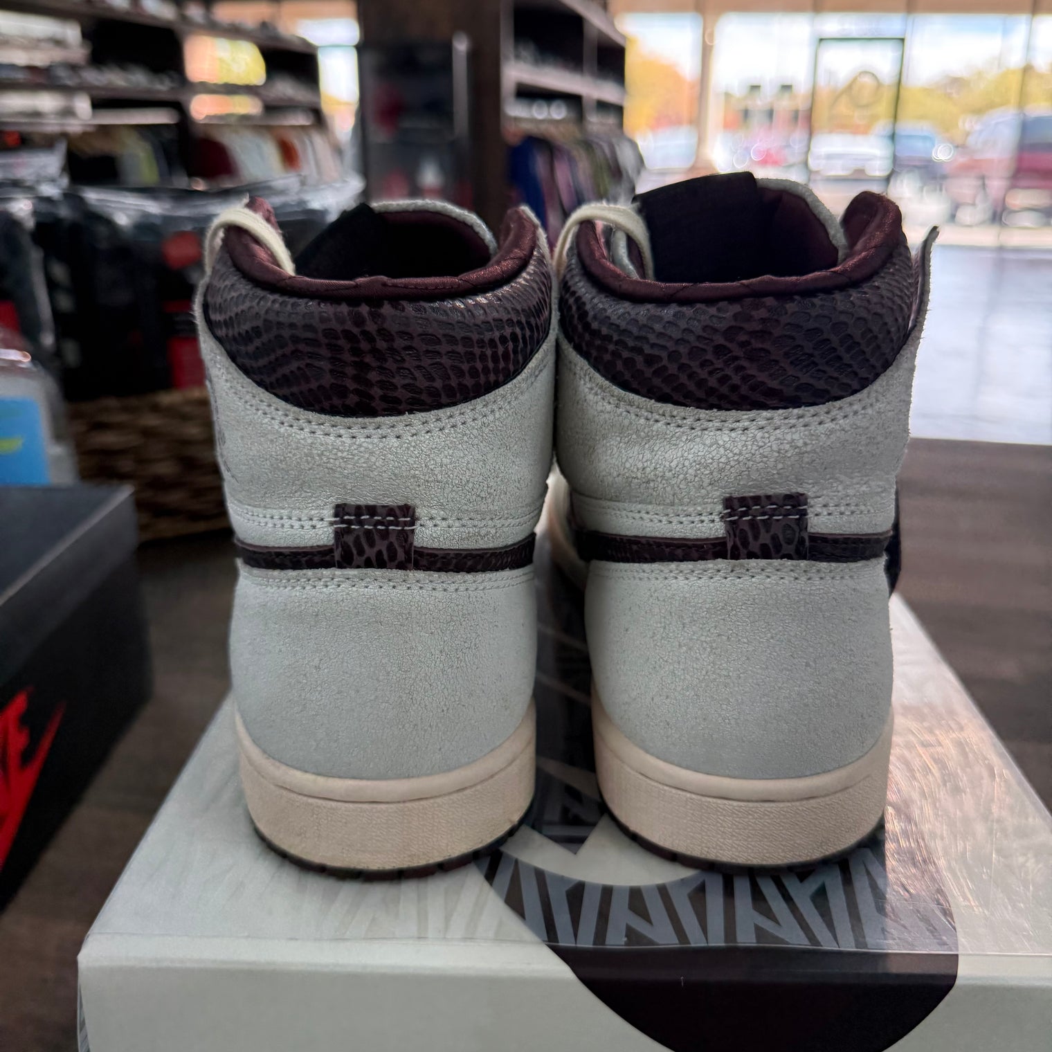 A Ma Maniere Jordan 1 Retro High OG (USED)