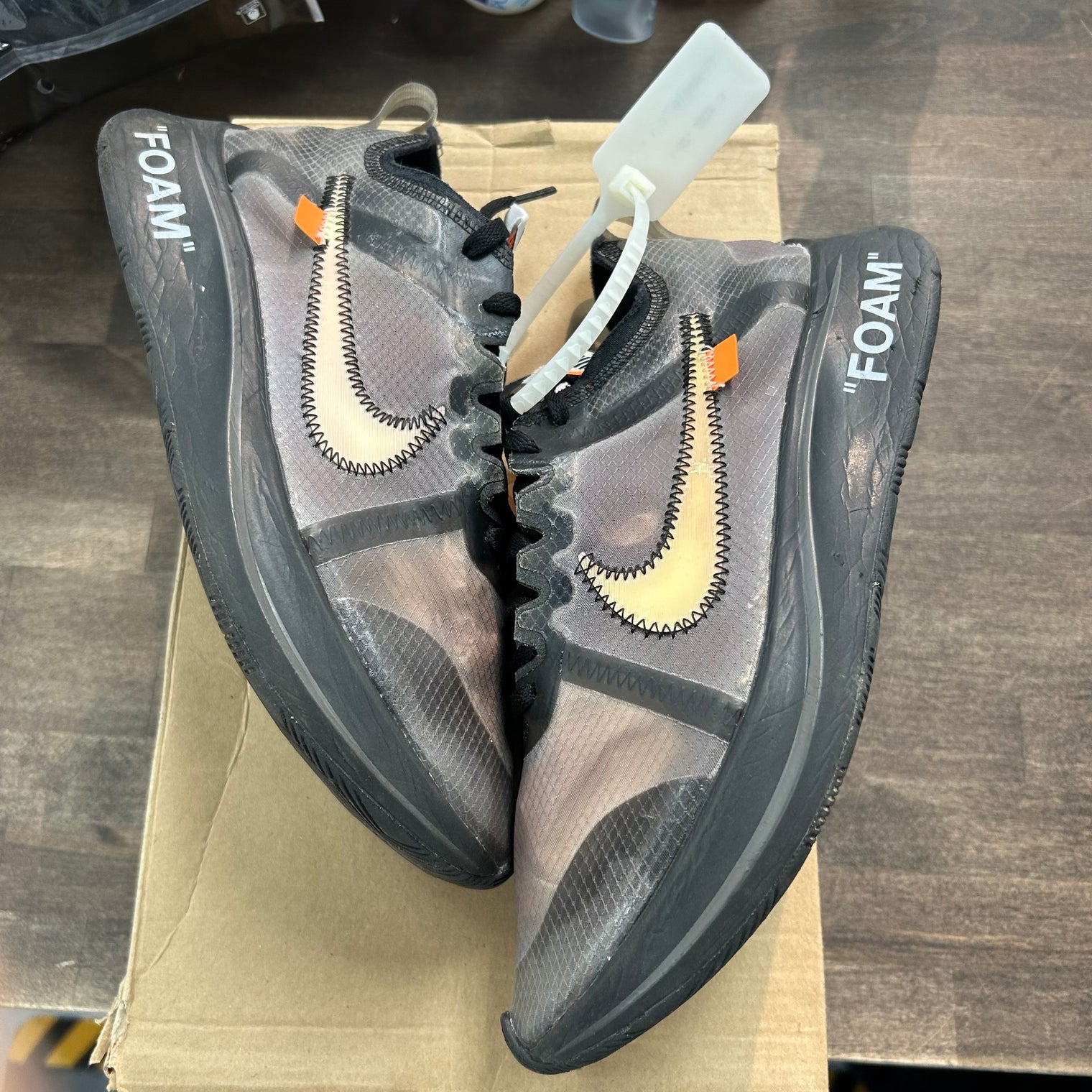 Off-White x Nike Zoom Fly Black Silver (USED)
