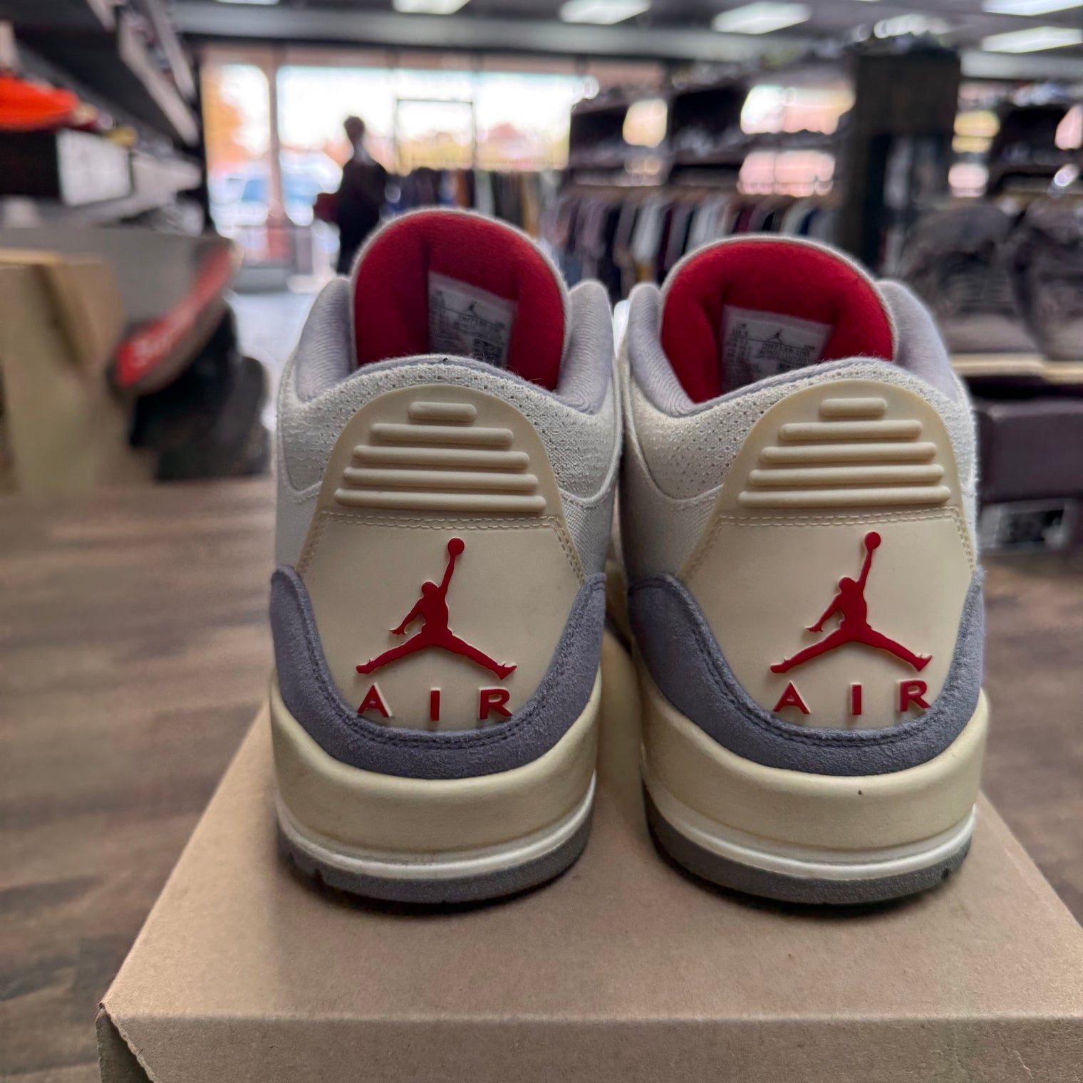 Muslin Jordan 3 Retro (USED, No Box)