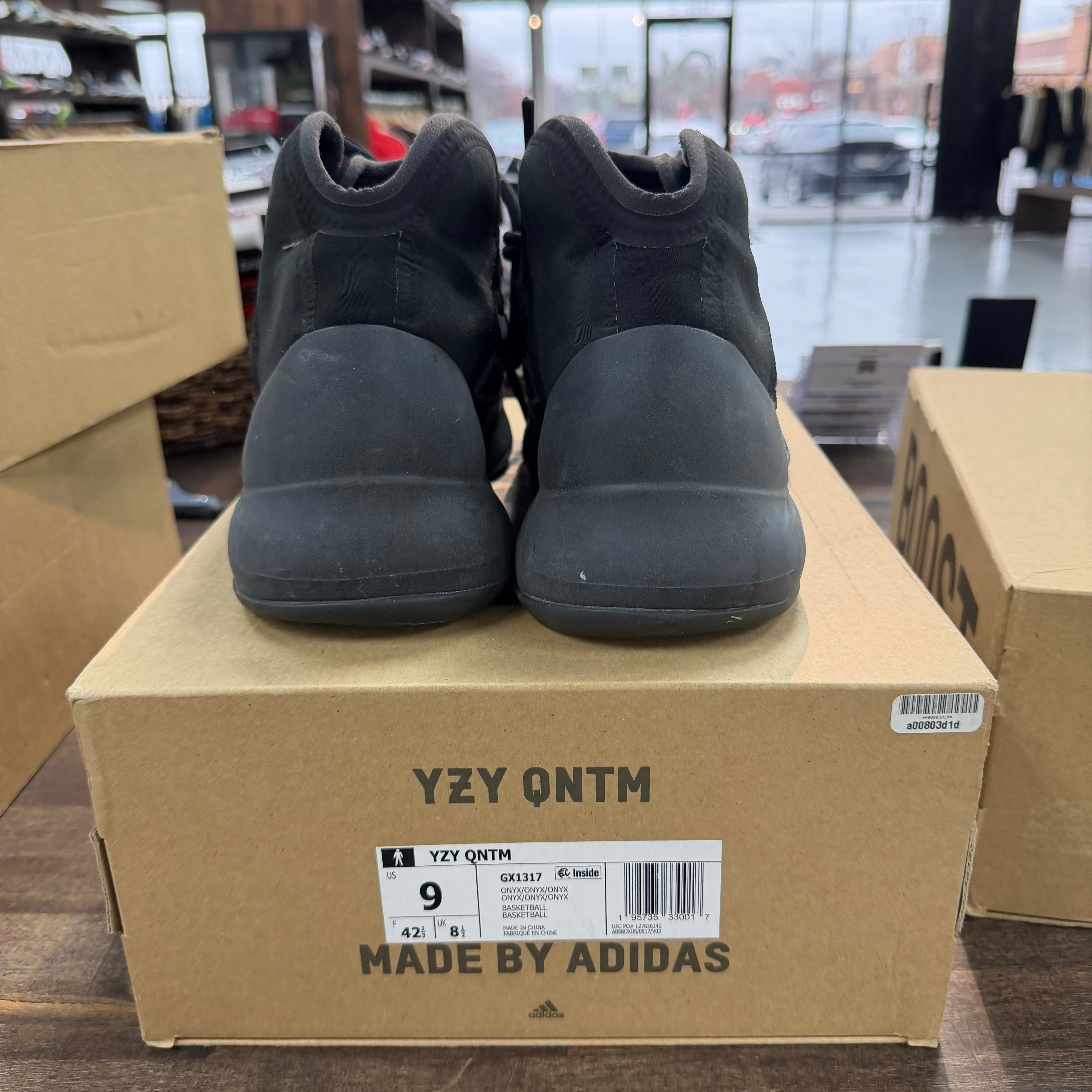 adidas Yeezy QNTM Onyx Size 9 (Pre-Owned)