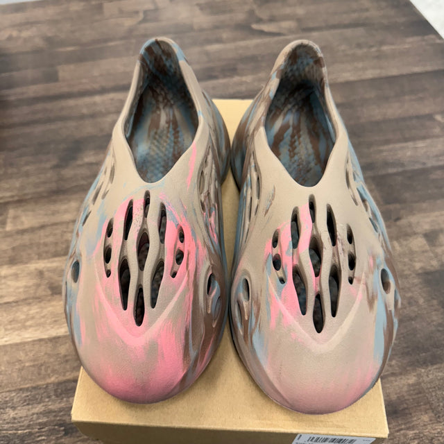 MX Sand Grey Yeezy Foam RNNR (USED)