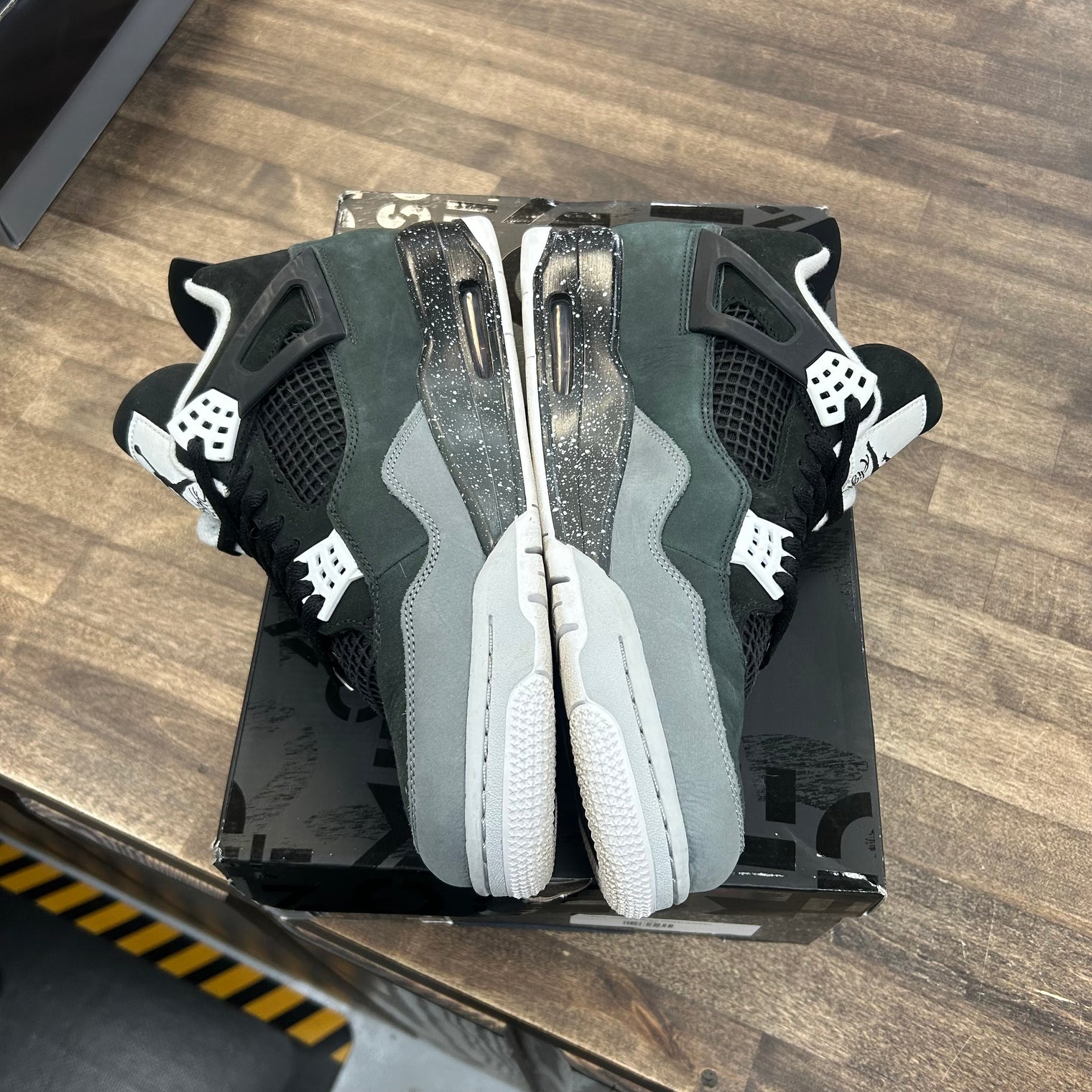Fear Jordan 4 Retro (2024) (USED)